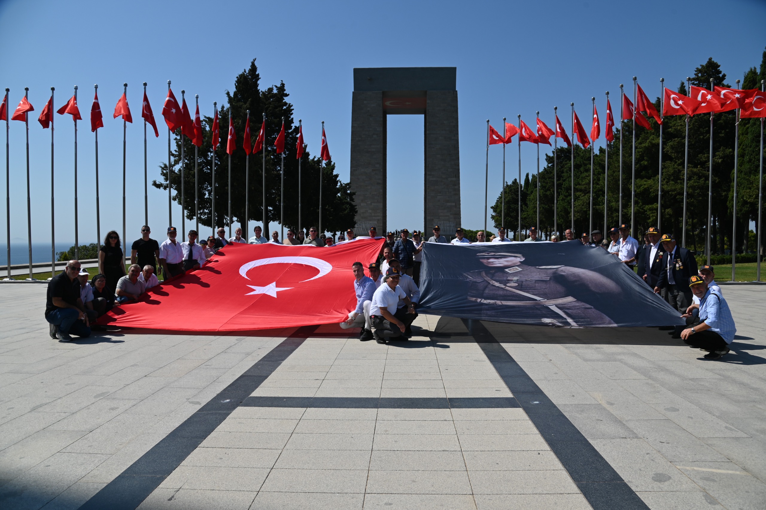 Gaziler Ve Şehit Yakınları Çanakkale’yi Gezdi (10)