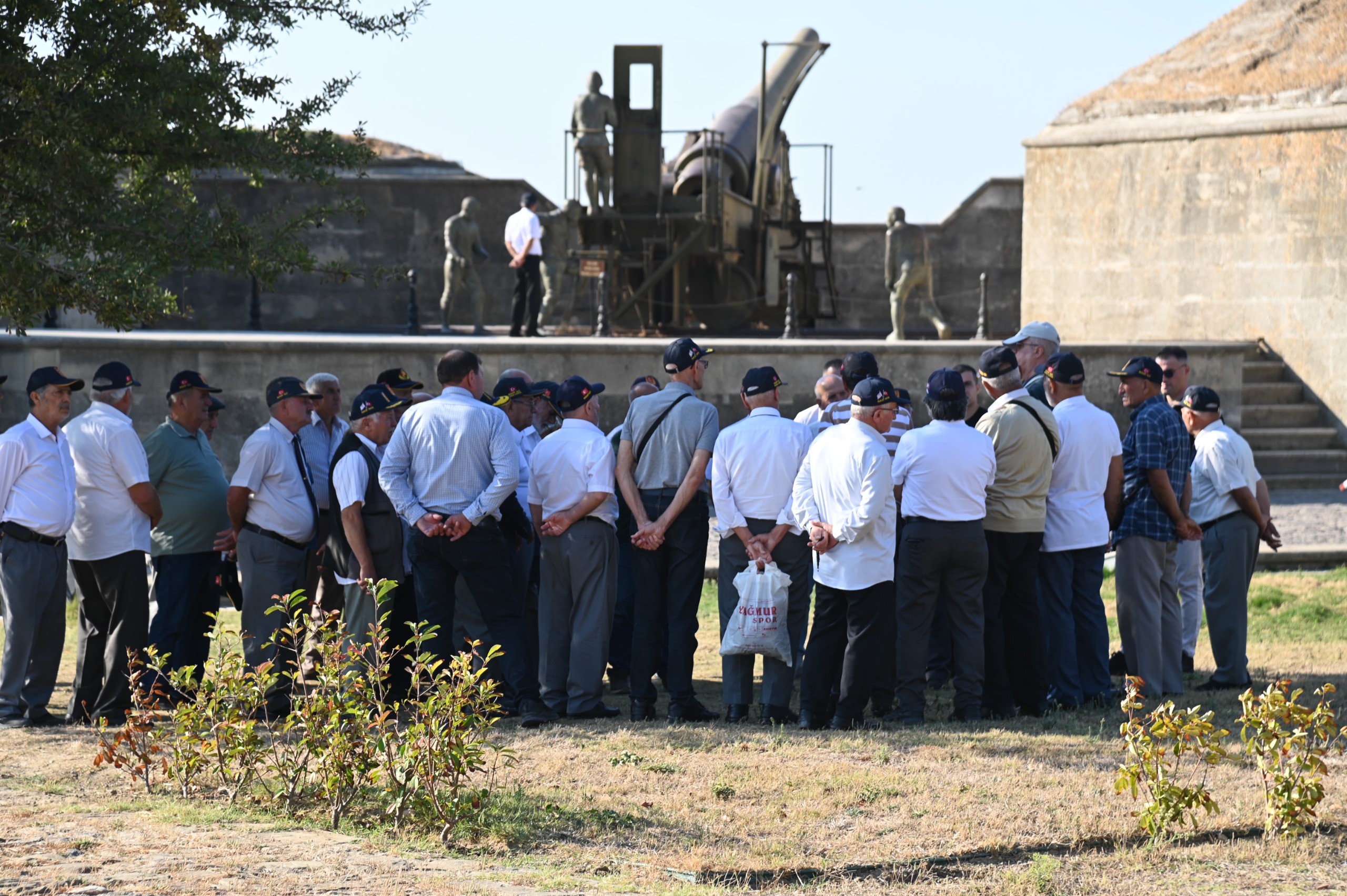 Gaziler Ve Şehit Yakınları Çanakkale’yi Gezdi (2)