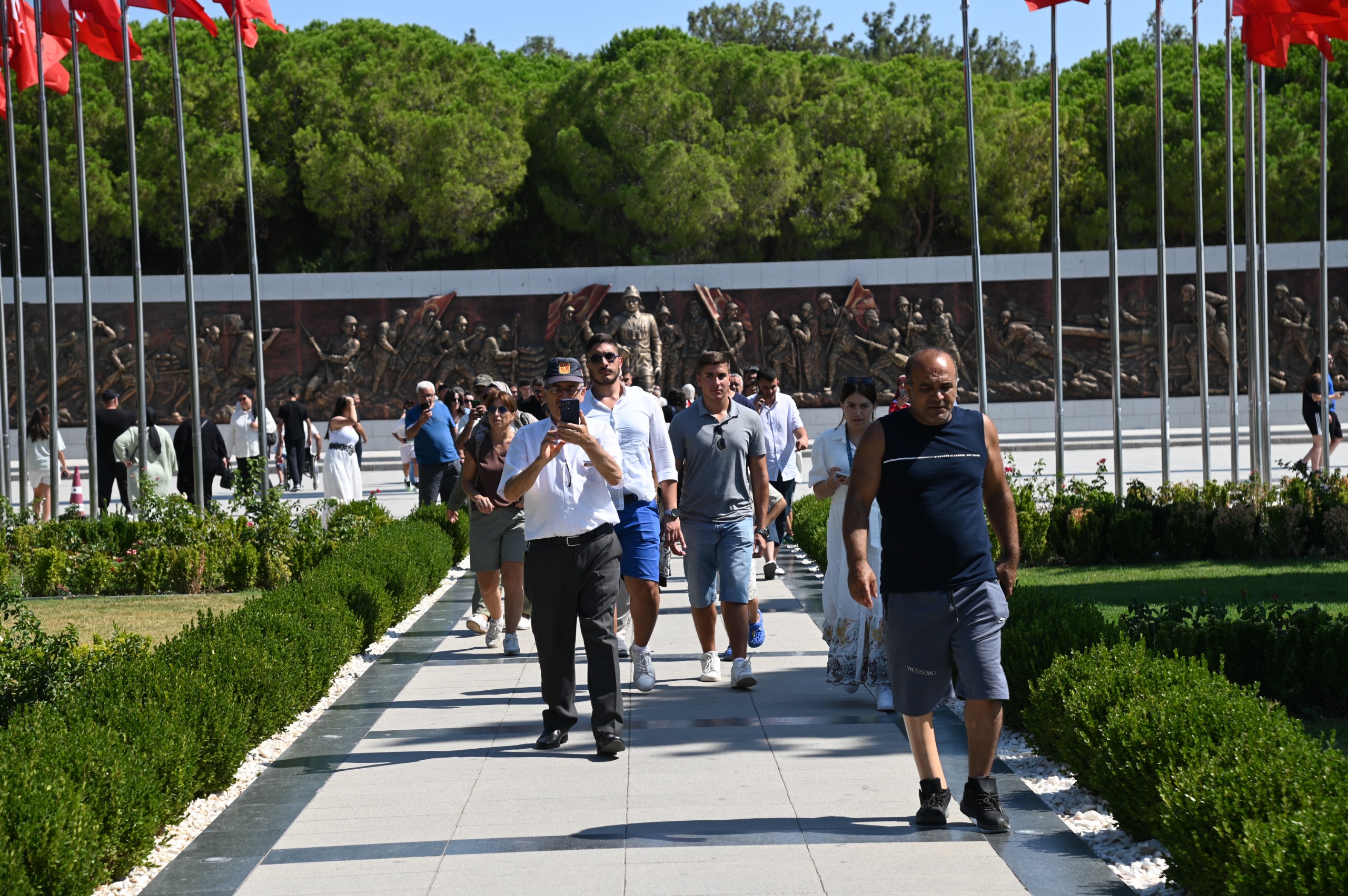 Gaziler Ve Şehit Yakınları Çanakkale’yi Gezdi (8)