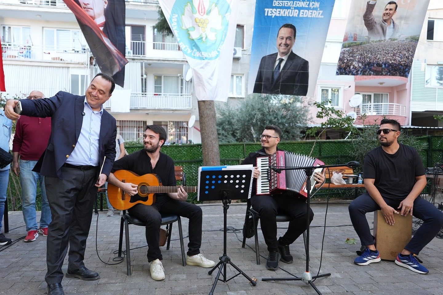 Gördes’te Toplu Açılış Coşkusu (10)