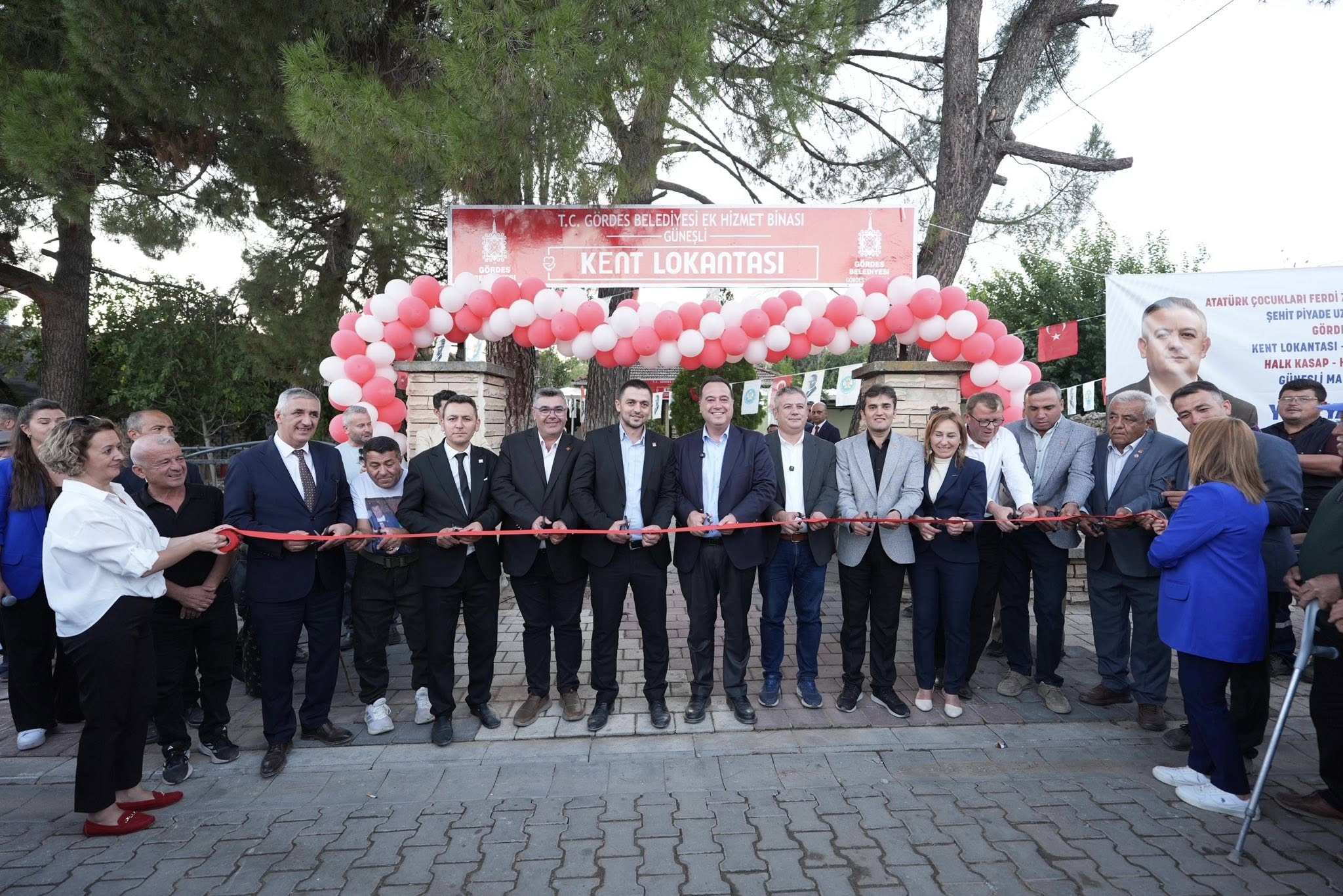 Gördes’te Toplu Açılış Coşkusu (18)