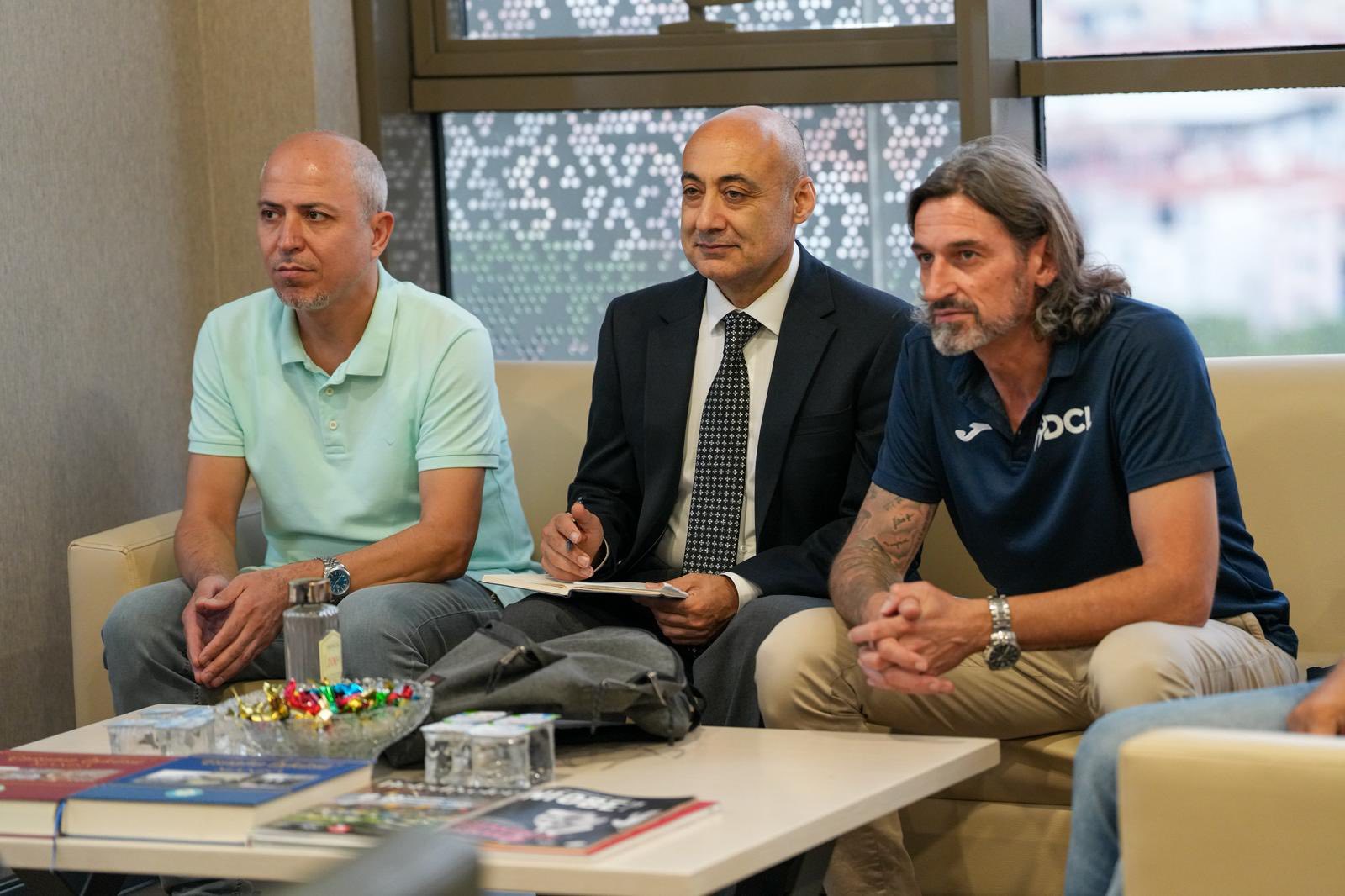 Manisa Büyük Şampiyonaya Ev Sahipliği Yapacak (8)