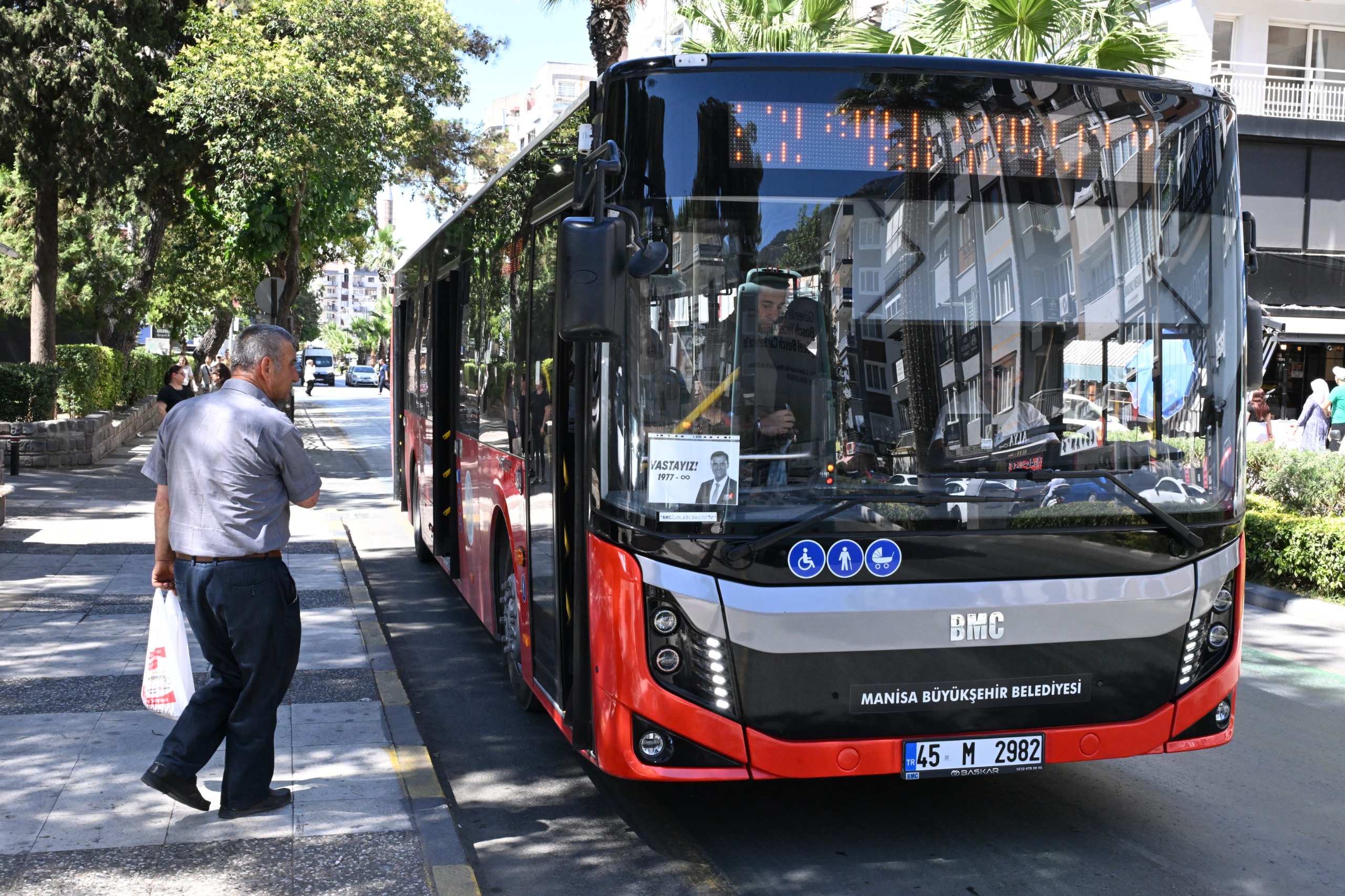 Manisa Büyükşehir’den Öğrenciler İçin Yeni Otobüs Düzenlemesi (2)
