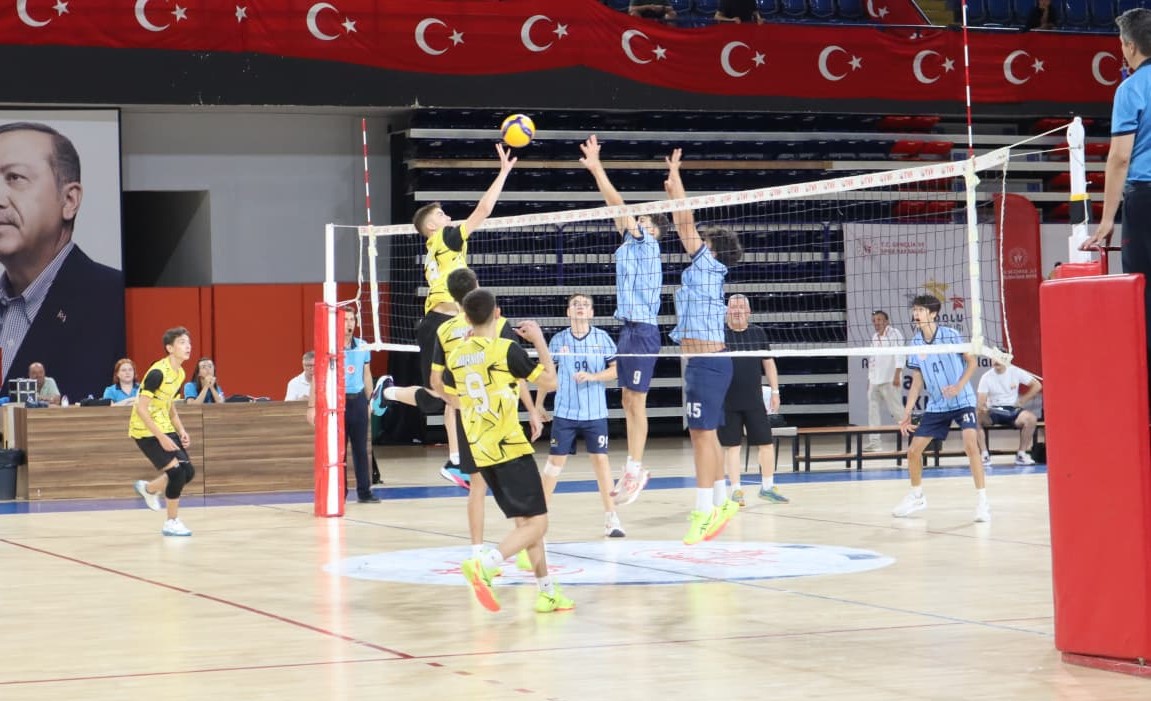 Manisa Erkek Voleybol Takımı Türkiye Şampiyonu Oldu (5)