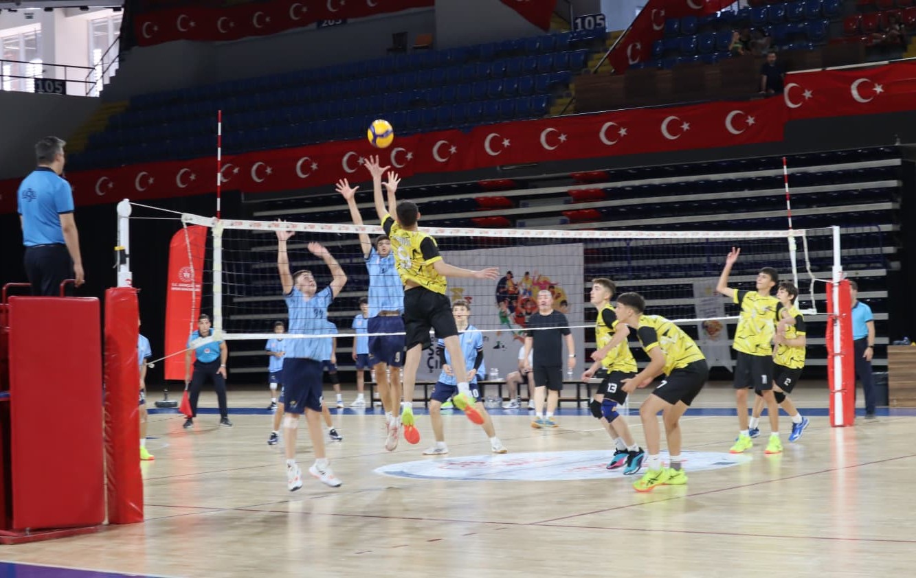 Manisa Erkek Voleybol Takımı Türkiye Şampiyonu Oldu (7)
