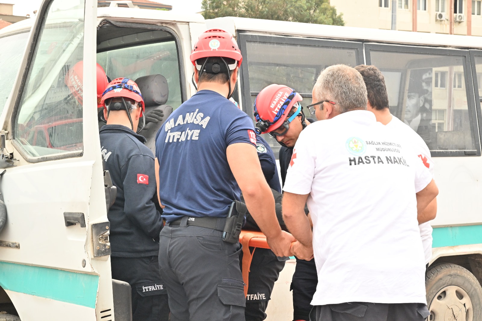 Manisa İtfaiyesinden Haftaya Yakışır Kutlama (27)