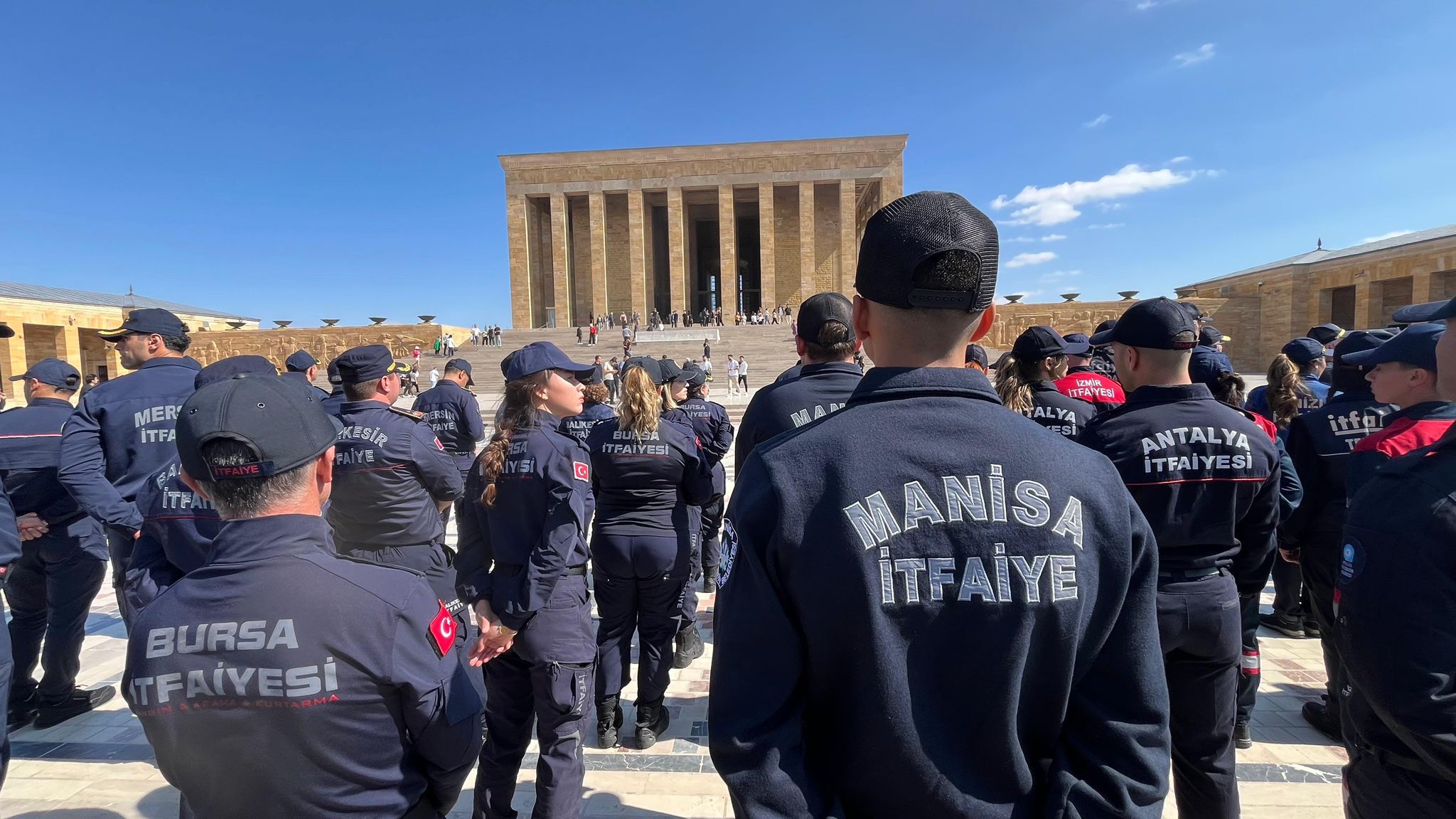 Manisa İtfaiyesinden Haftaya Yakışır Kutlama (3)