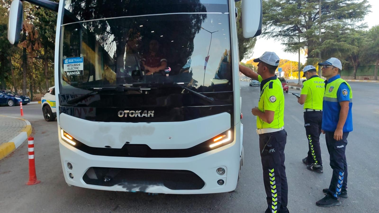 Manisa’da Servis Araçlarına Yönelik Denetim (9)