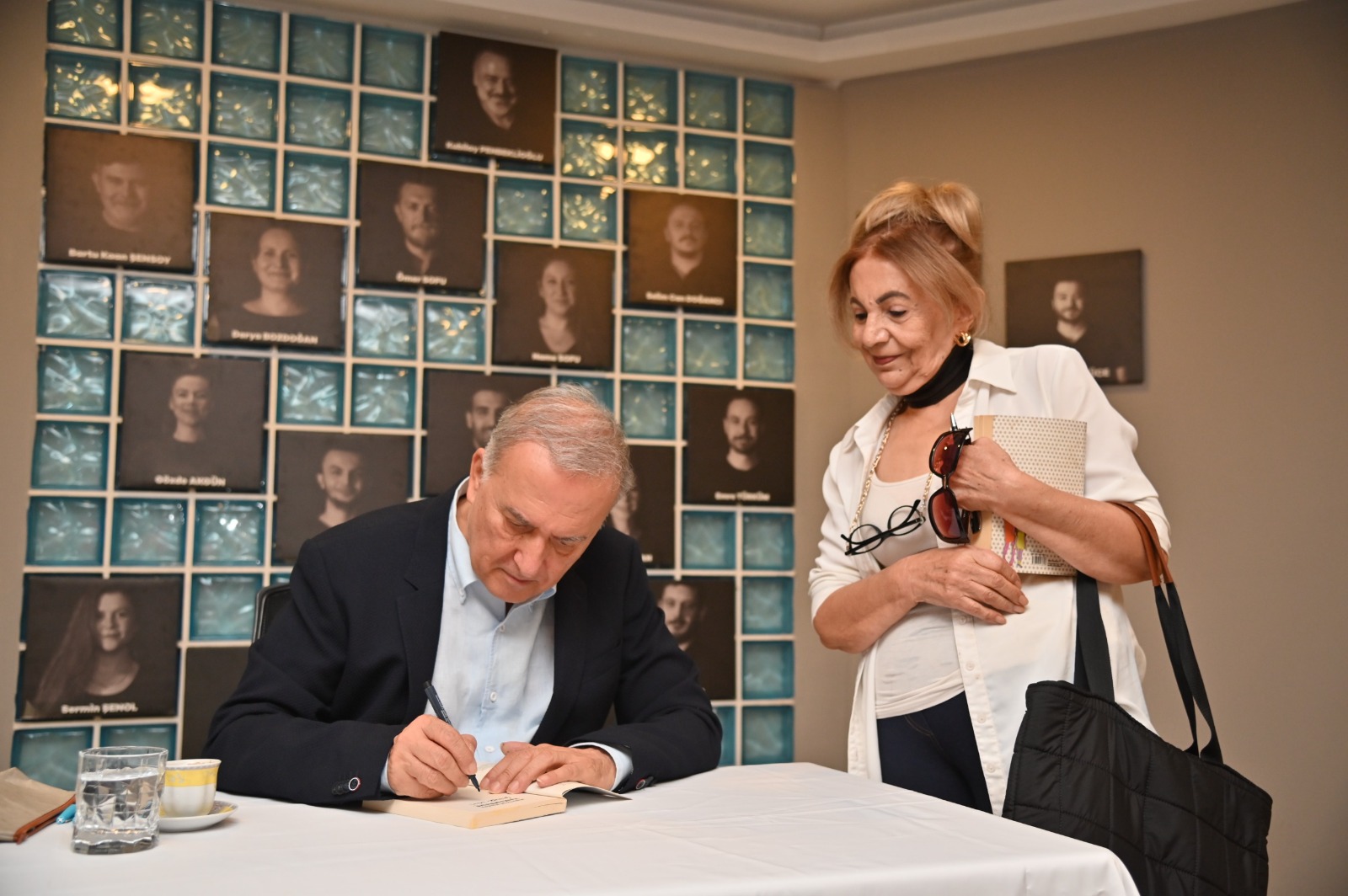 Murathan Mungan Manisa’da Sanatseverlerle Buluştu (8)