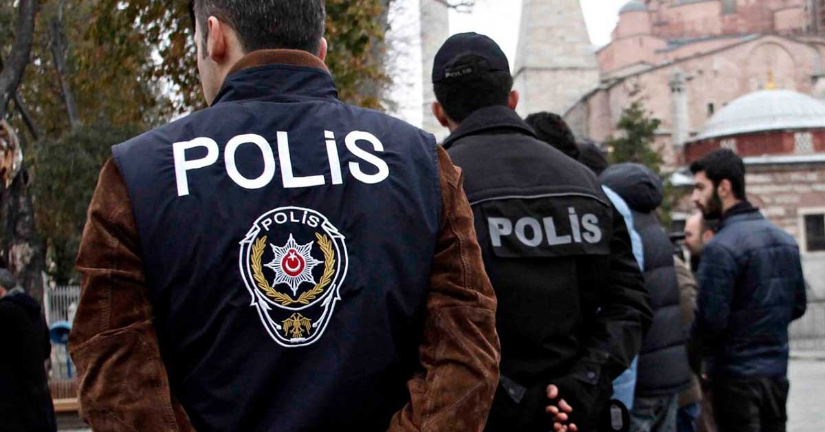 Polis Nasil Olunur