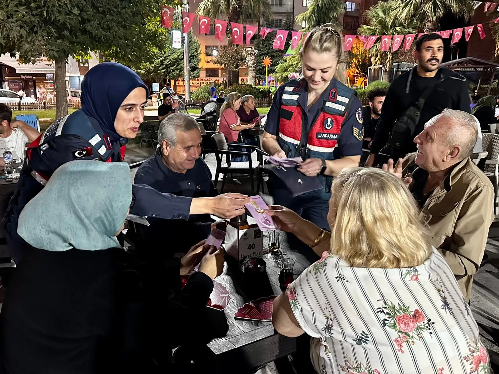 Turk Kizilay Ve Jandarma Egitimi 2 68Cfc07D4595C