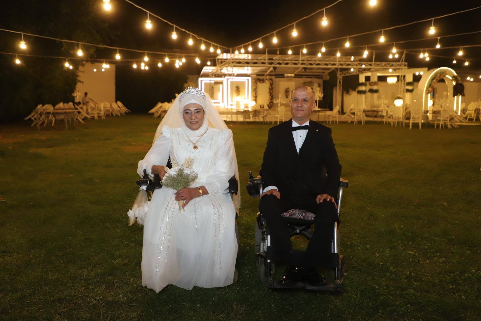 Manisa’da Sevgi Her Engeli Aştı (3)