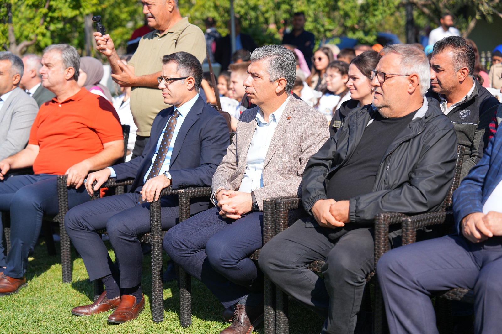 Manisa’nın ilçesinde zeytin hasadı şenliği