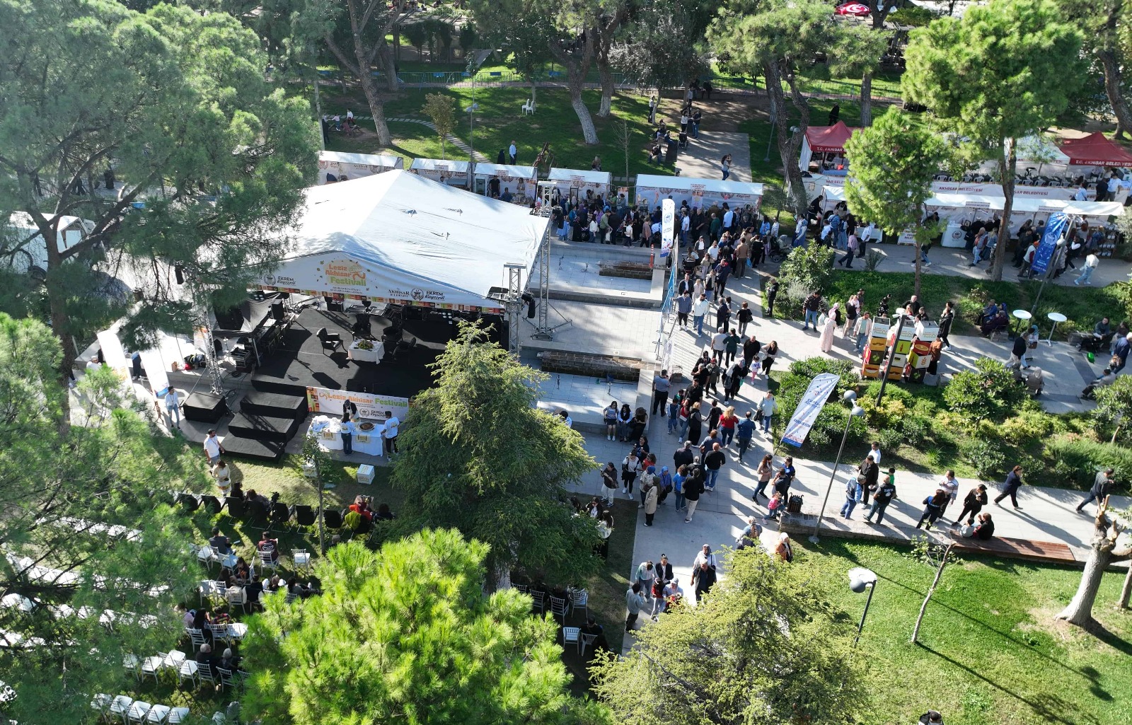 Akhisar'da lezzet rüzgarı esti