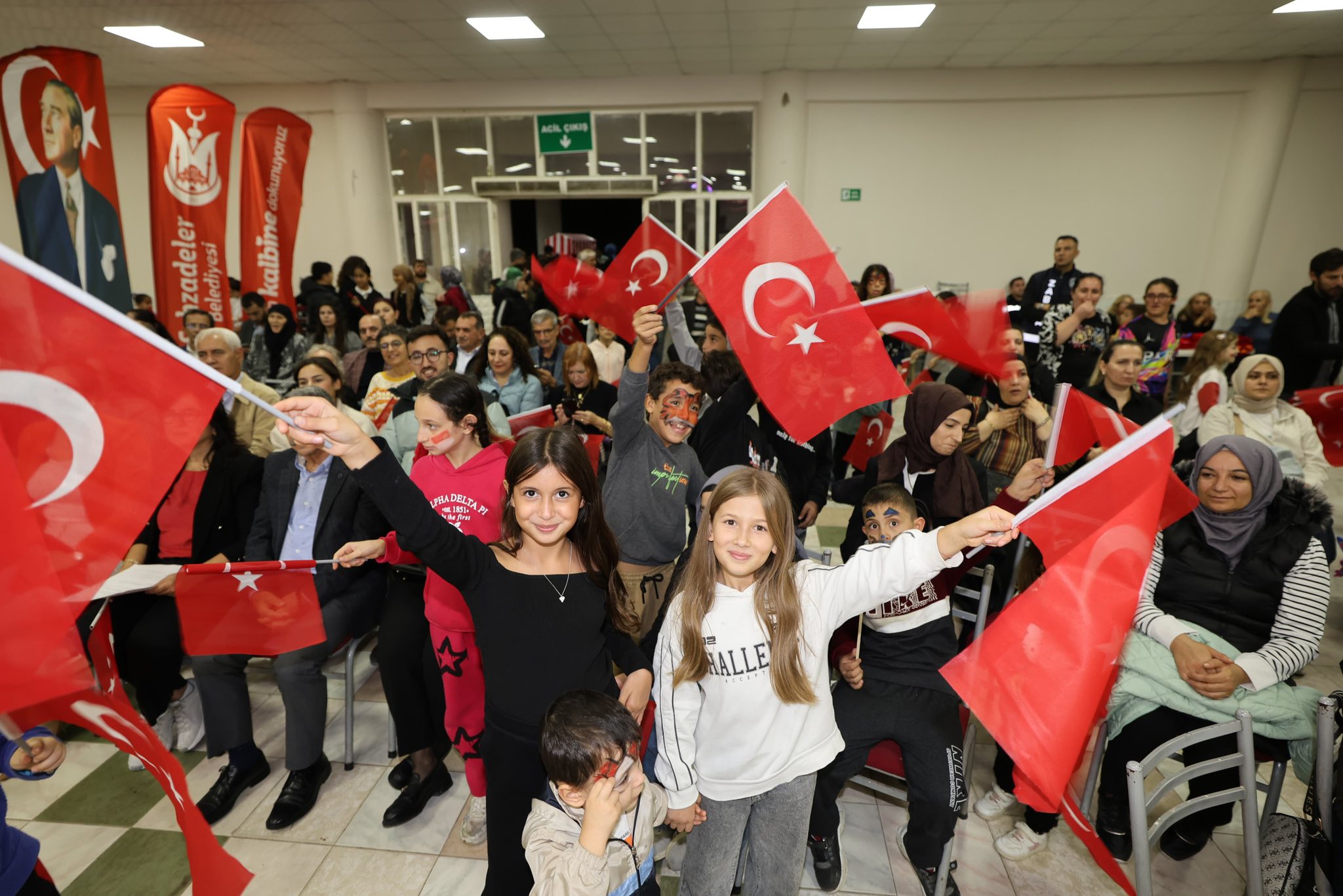 Manisa’da Cumhuriyet’in 102. yılı coşkuyla kutlandı