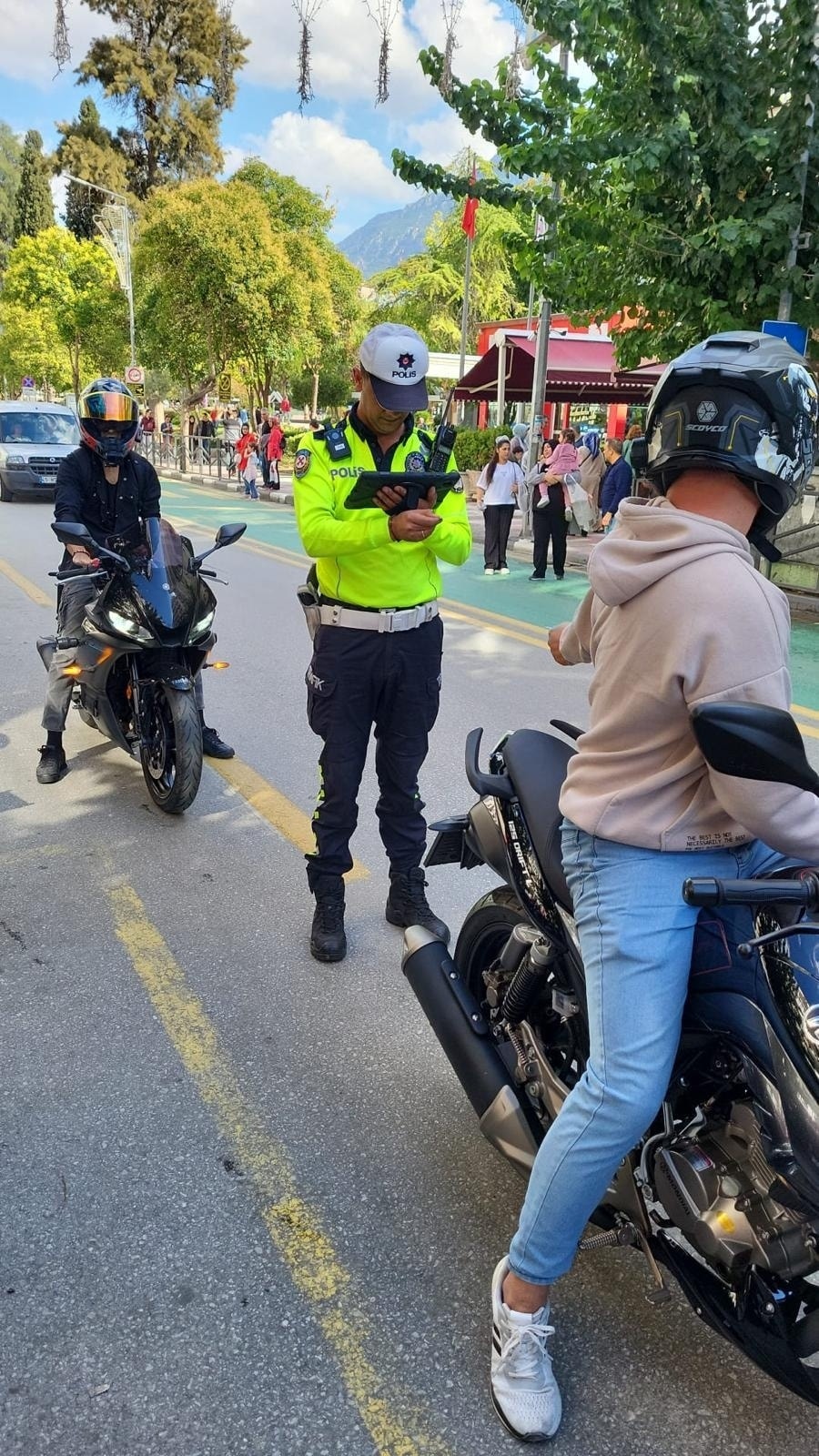 Bahadır Yenişehirlioğlu müjdeyi verdi: Manisa’nın sağlık ordusu güçleniyor