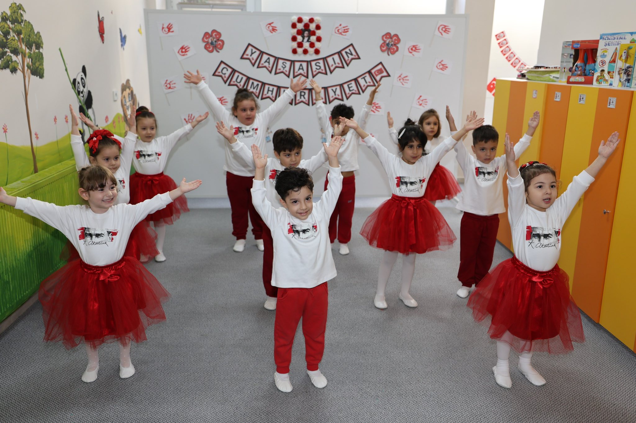 Manisa’da çocuk evlerinde Cumhuriyet coşkusu