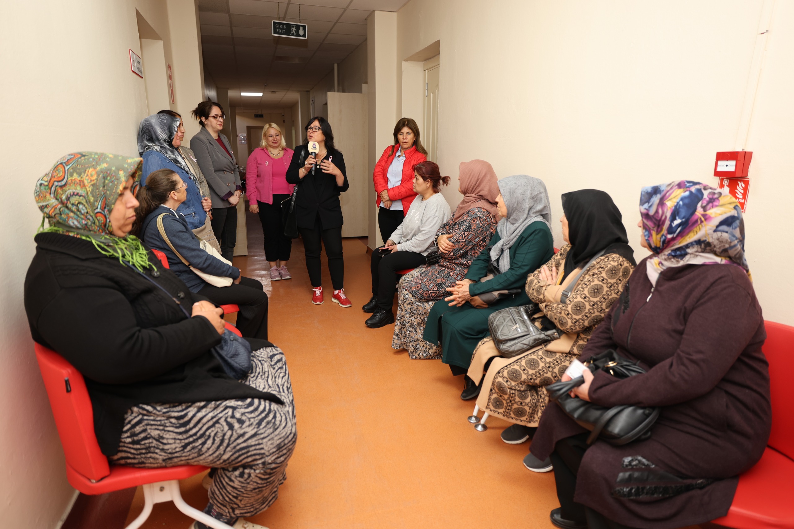 Manisa’da pembe farkındalık devam ediyor