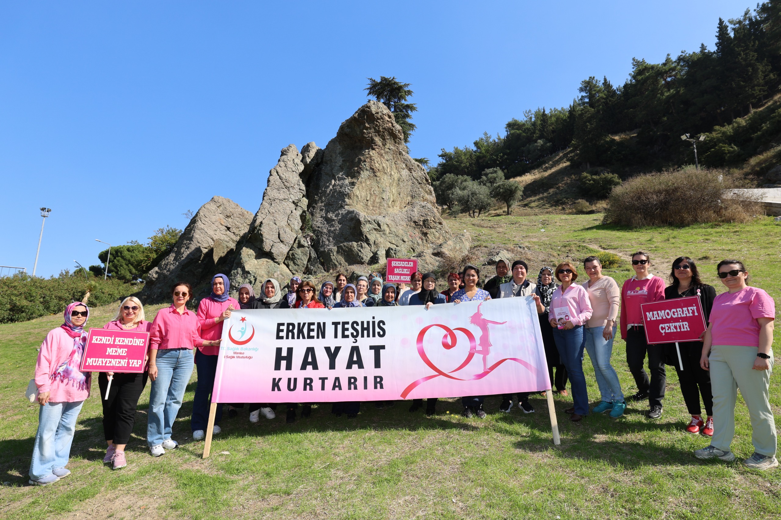 Manisa’da pembe farkındalık devam ediyor