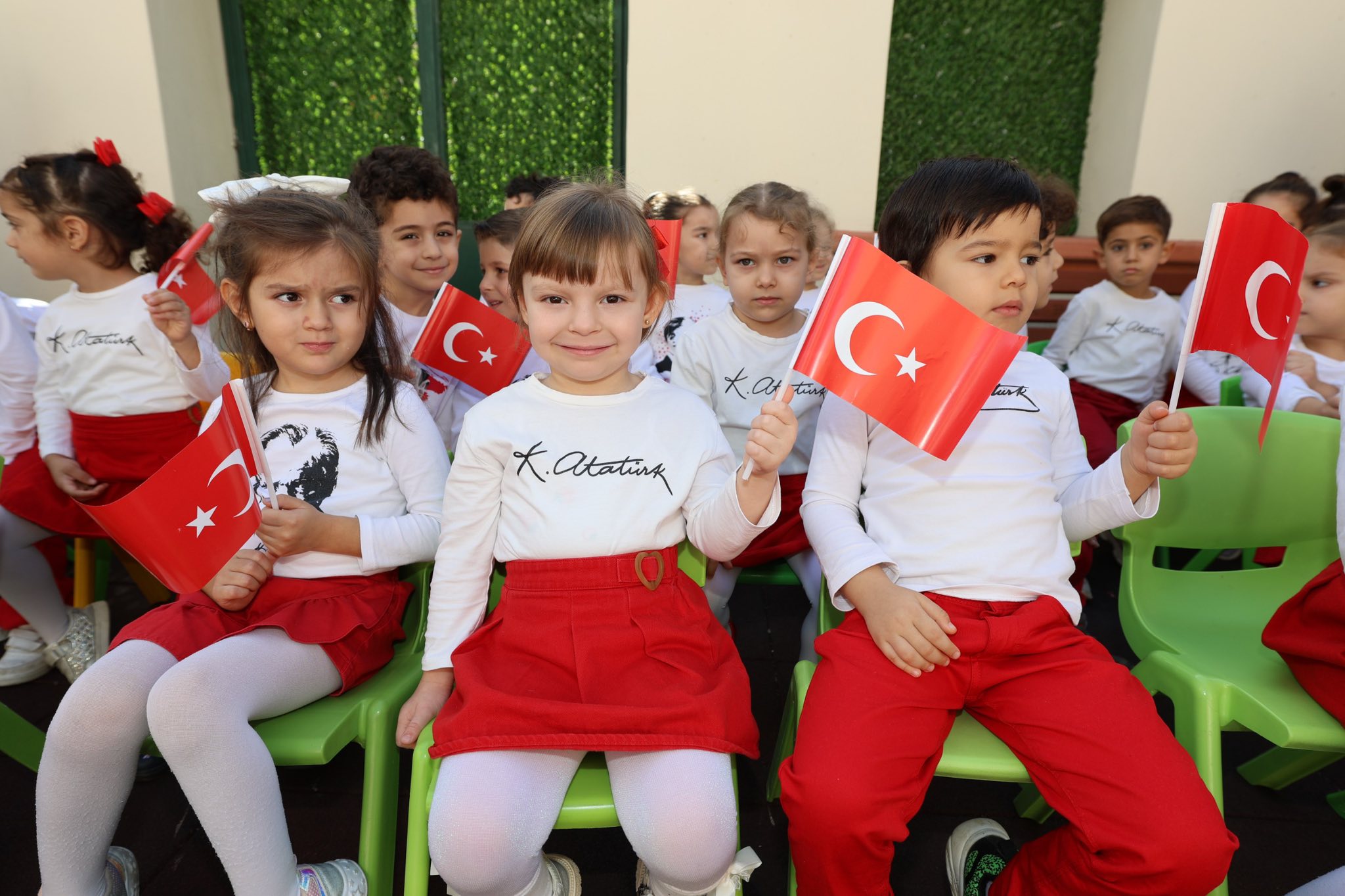 Manisa’da çocuk evlerinde Cumhuriyet coşkusu