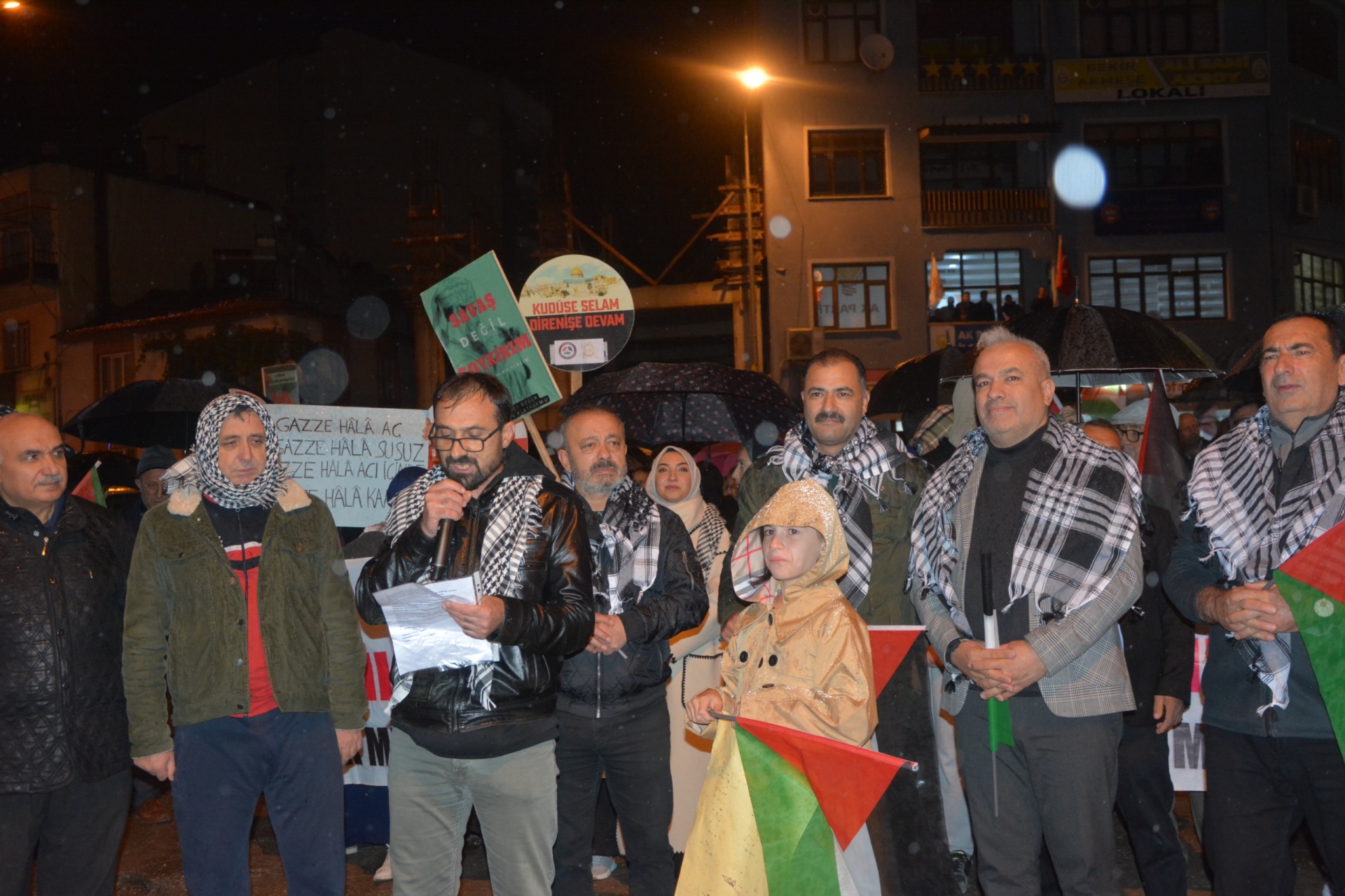 Manisa'nın ilçesinde de Gazze'ye destek yürüyüşü