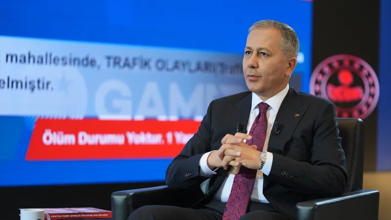 Ali Yerlikaya açıkladı: Kırmızı ışık ihlalinin cezası büyük!