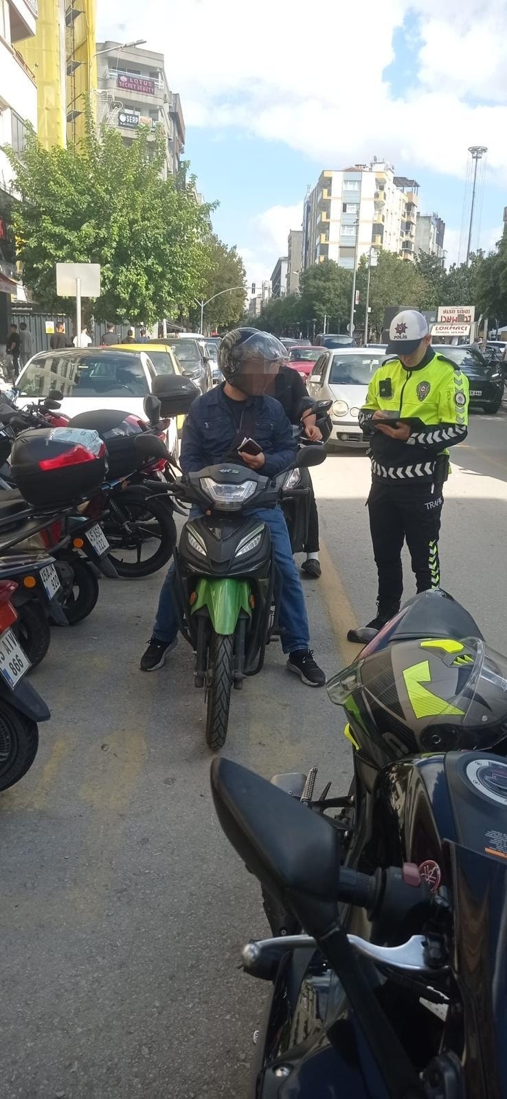 Manisa Emniyeti’nden motosiklet denetimi: 1,3 milyon lira ceza kesildi!