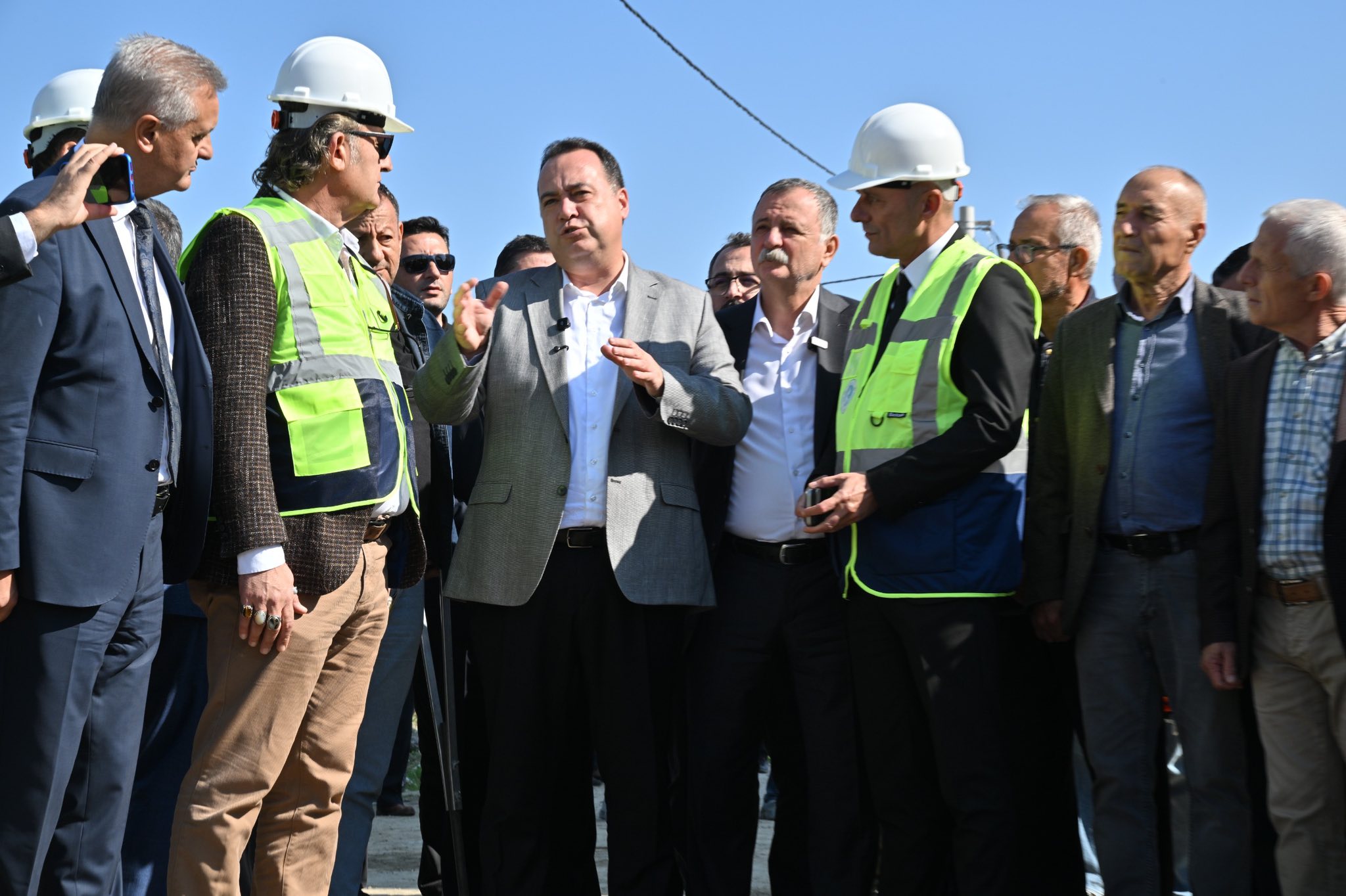 Muradiye küllerinden doğuyor: Altyapı projesine ilk kepçe vuruldu!