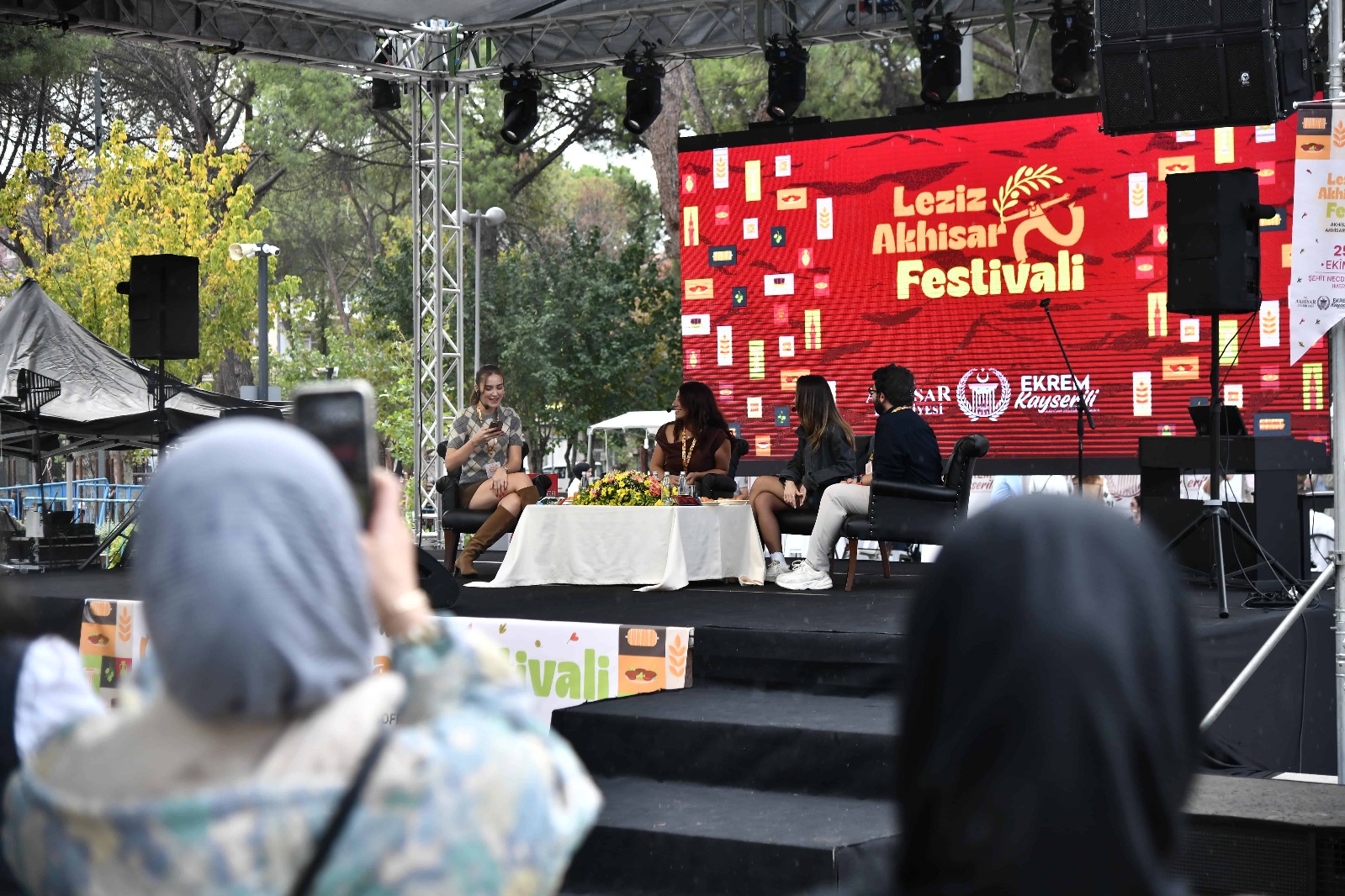 Akhisar'da lezzet rüzgarı esti