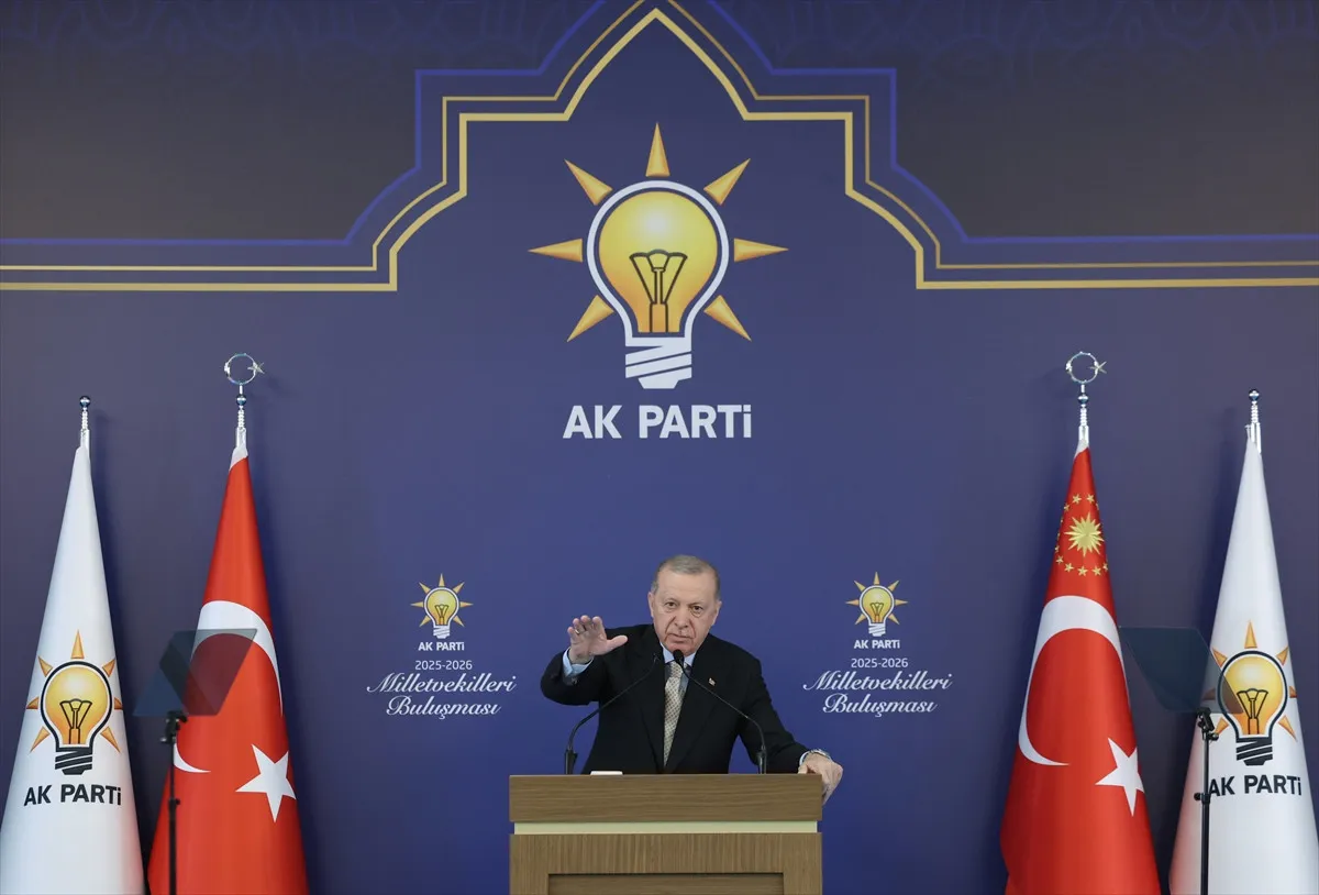 7 Belediye daha AK Parti’de: Rozetleri Cumhurbaşkanı Erdoğan taktı
