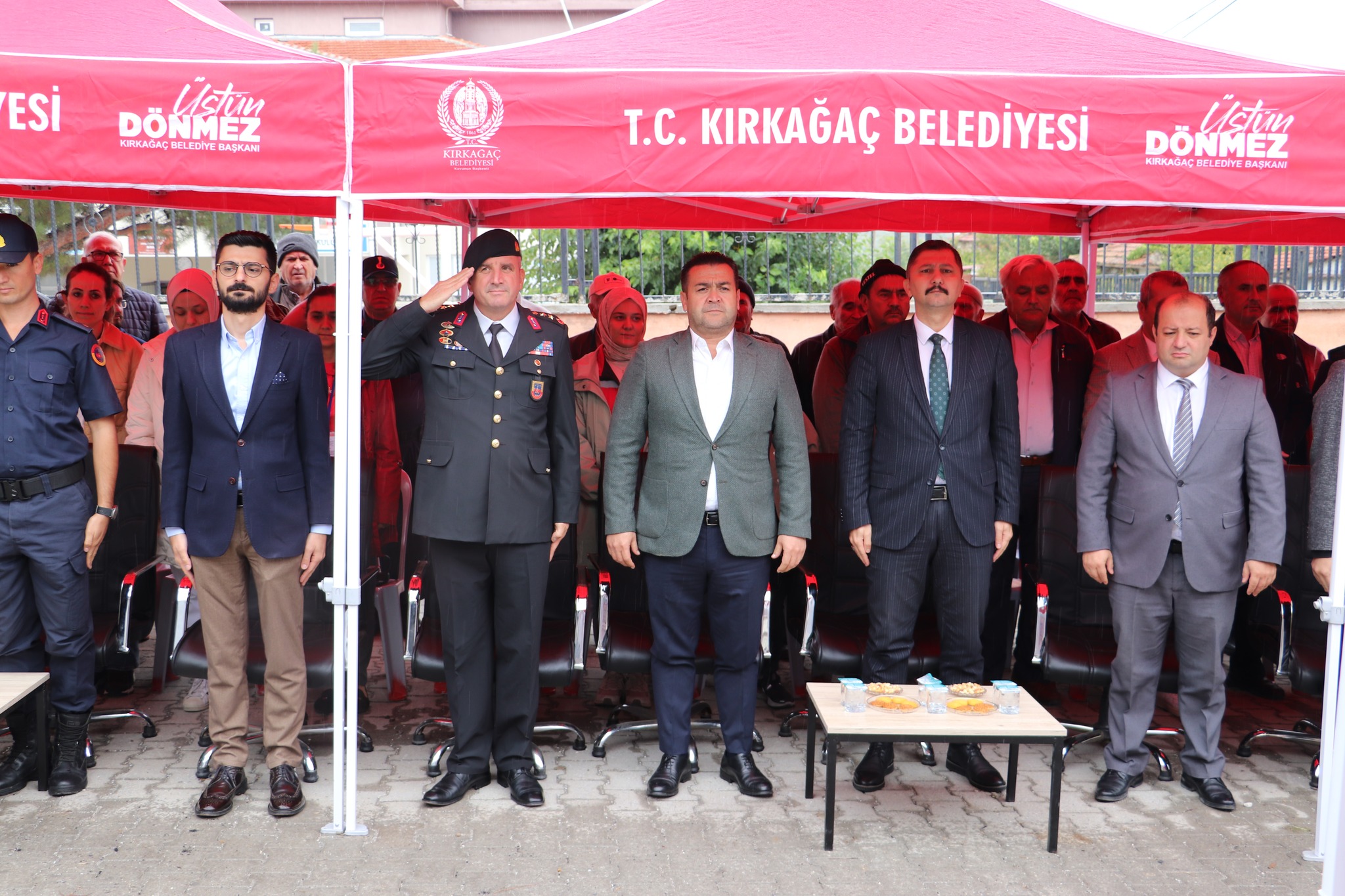 Manisa’da evi yanan aile için yeni başlangıç
