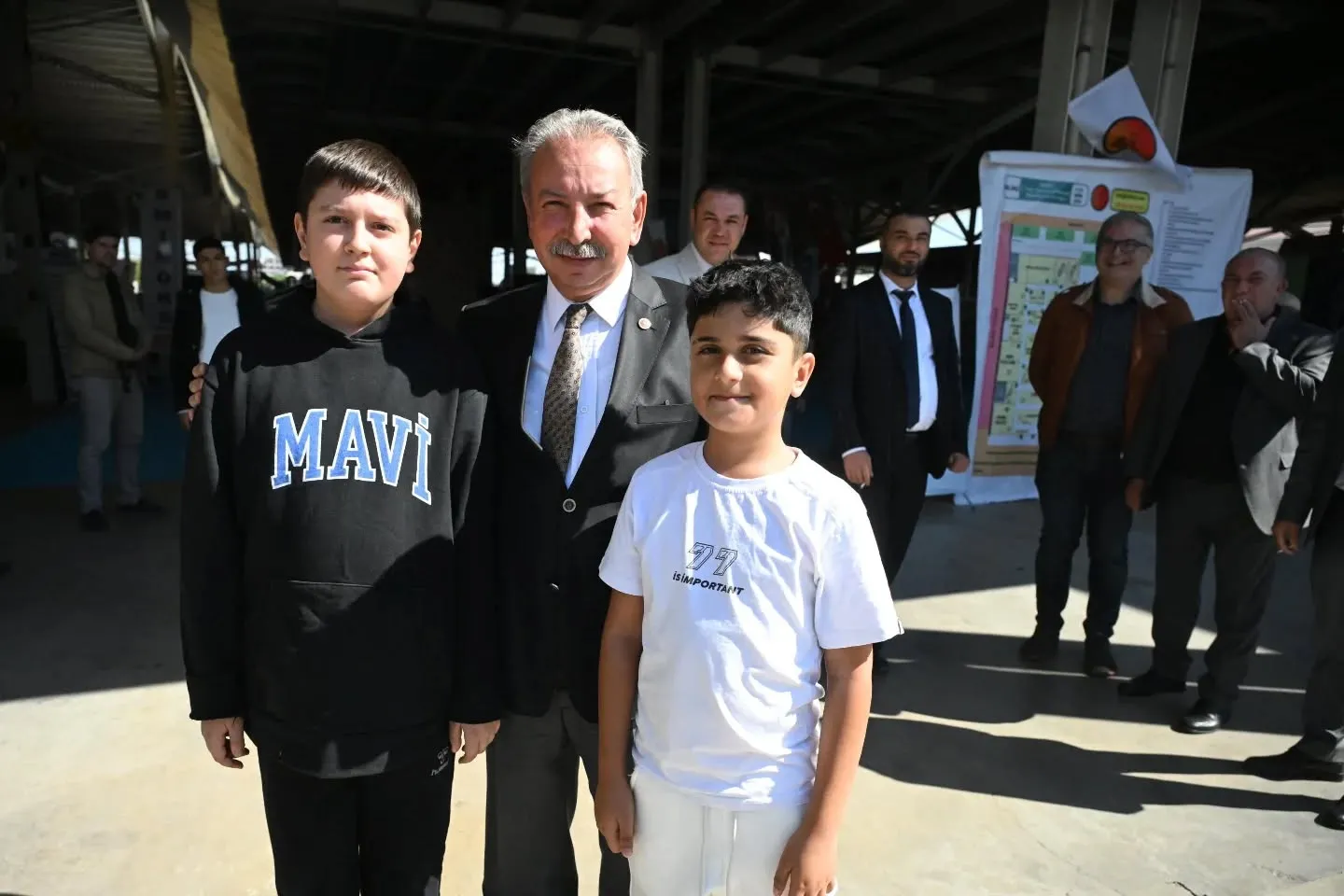 Manisa’da çiftçilerin buluşma noktası: Büyük fuara yoğun ilgi!