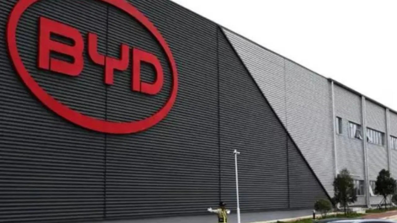 Manisa’ya fabrikasını kuracak olan BYD’den tarihi geri çağırma!