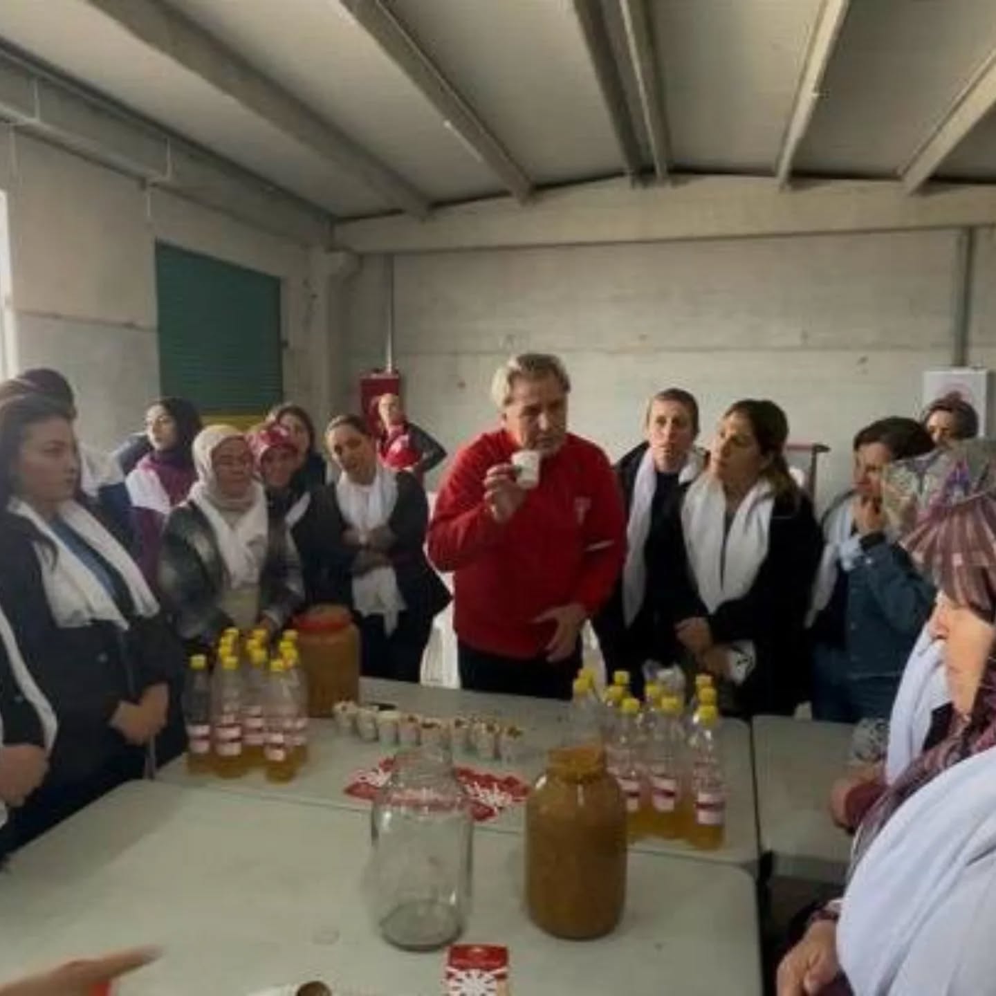 Manisa’da kadınlardan zararlılara karşı doğal çözüm