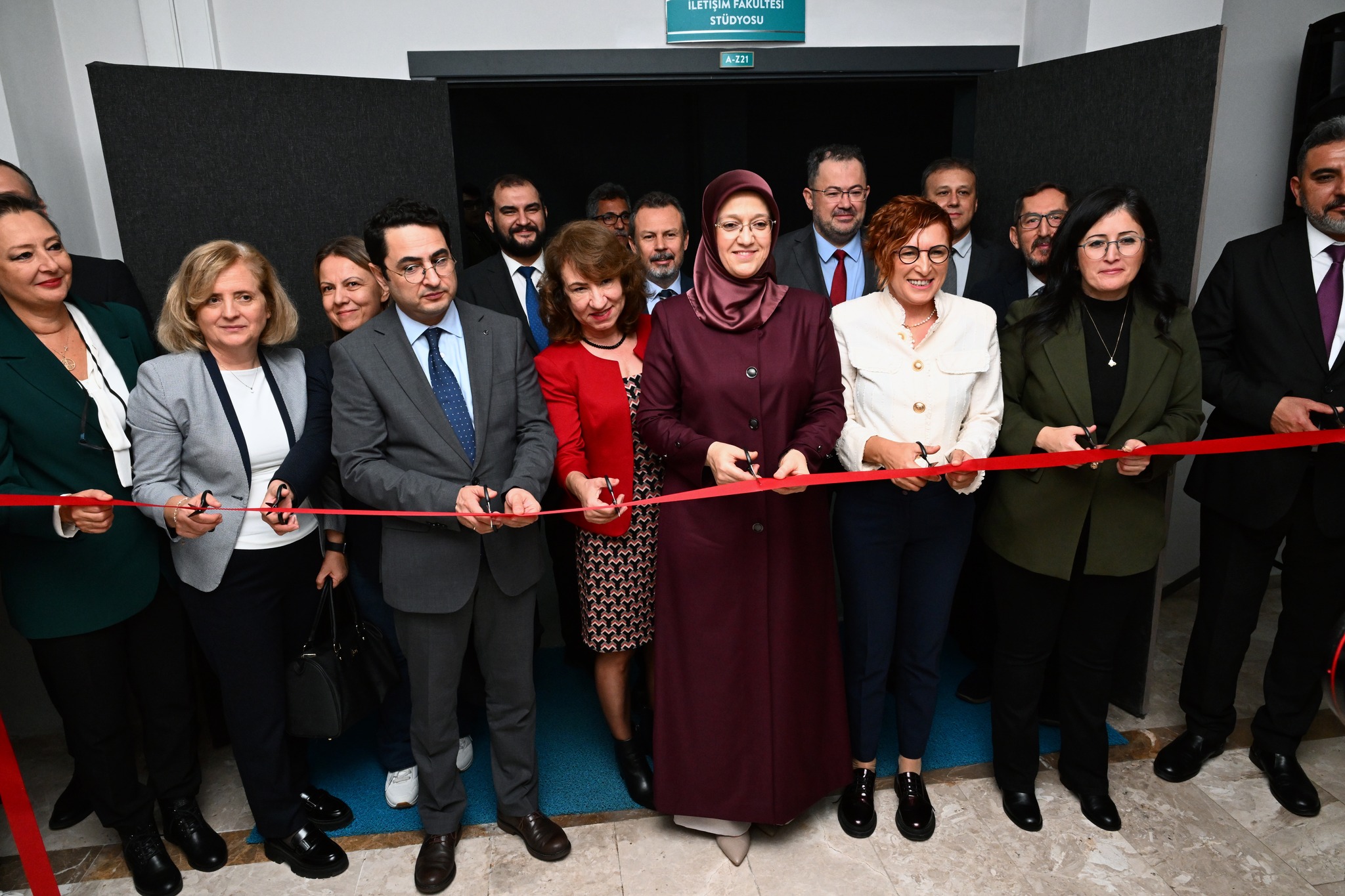 Manisa CBÜ İletişim Fakültesi’ne stüdyo ve MCBÜ Radyosu açıldı