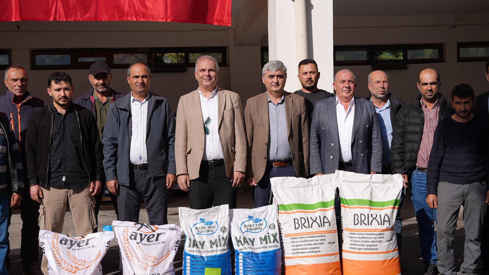 Manisa'da üreticilere bereket tohumları