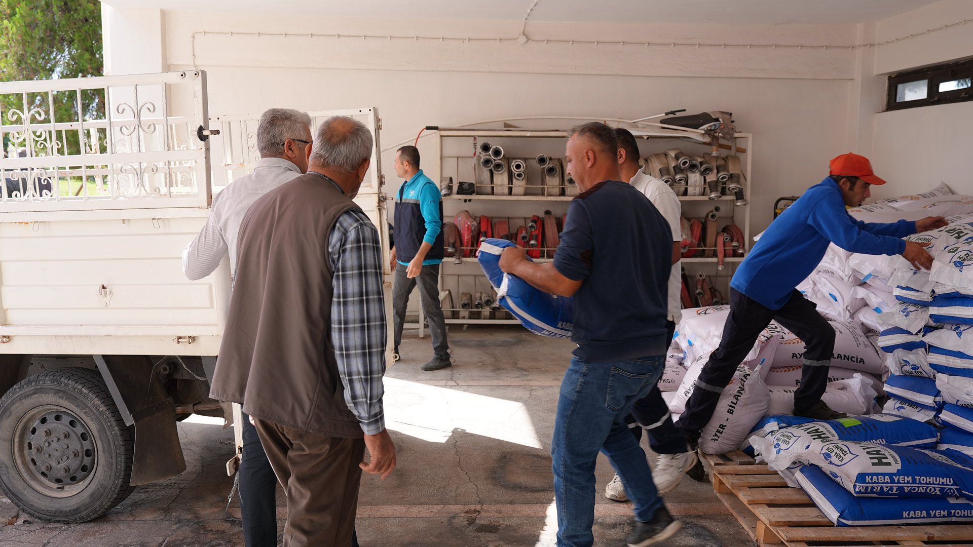 Manisa'da üreticilere bereket tohumları