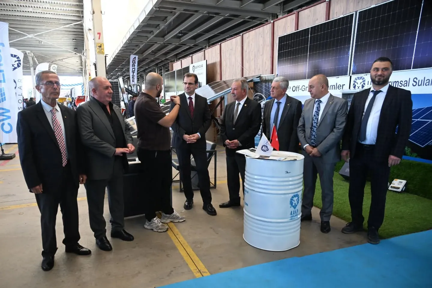 Manisa’da çiftçilerin buluşma noktası: Büyük fuara yoğun ilgi!