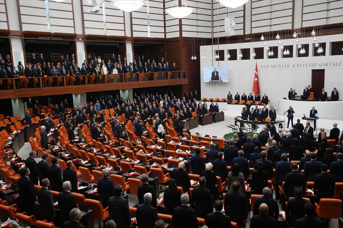 TBMM’de yeni Yasama Yılı başladı: CHP’nin sandalyeleri boş kaldı!