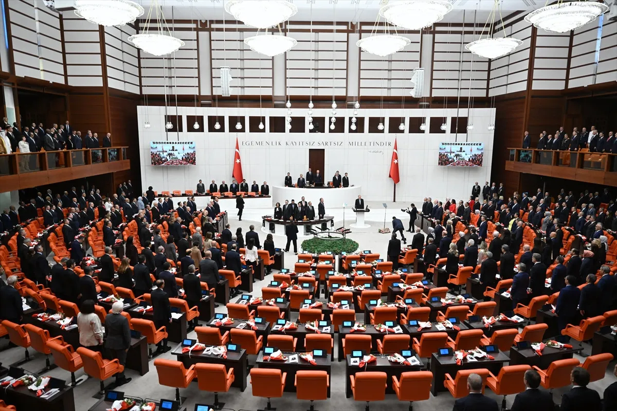 TBMM’de yeni Yasama Yılı başladı: CHP’nin sandalyeleri boş kaldı!