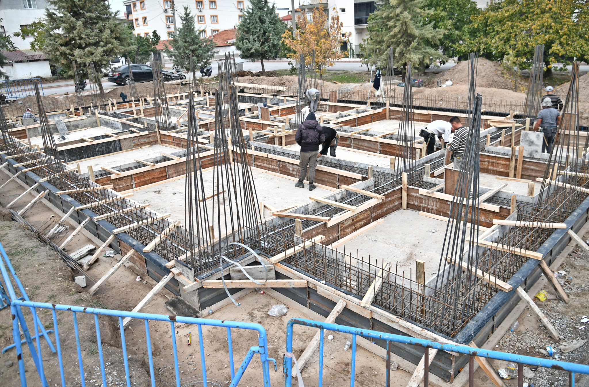 Manisa’da trafik güvenliği için yeni bir adım: Yeni denetleme binası yükselişte!