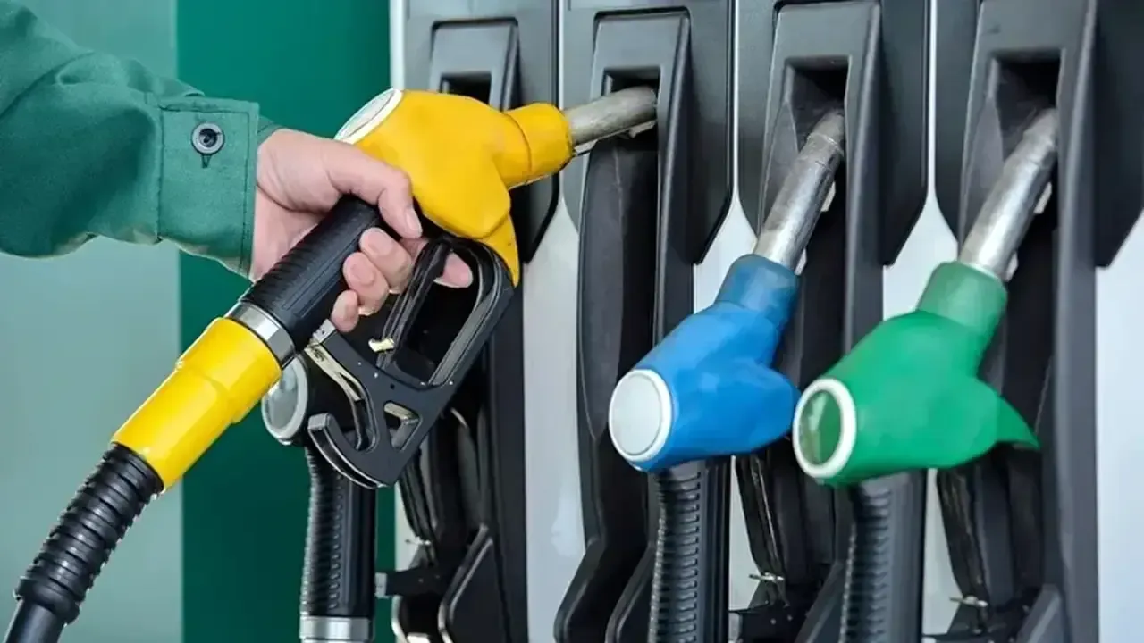 Akaryakıt fiyatlarında tabela değişiyor: Motorine indirim geliyor