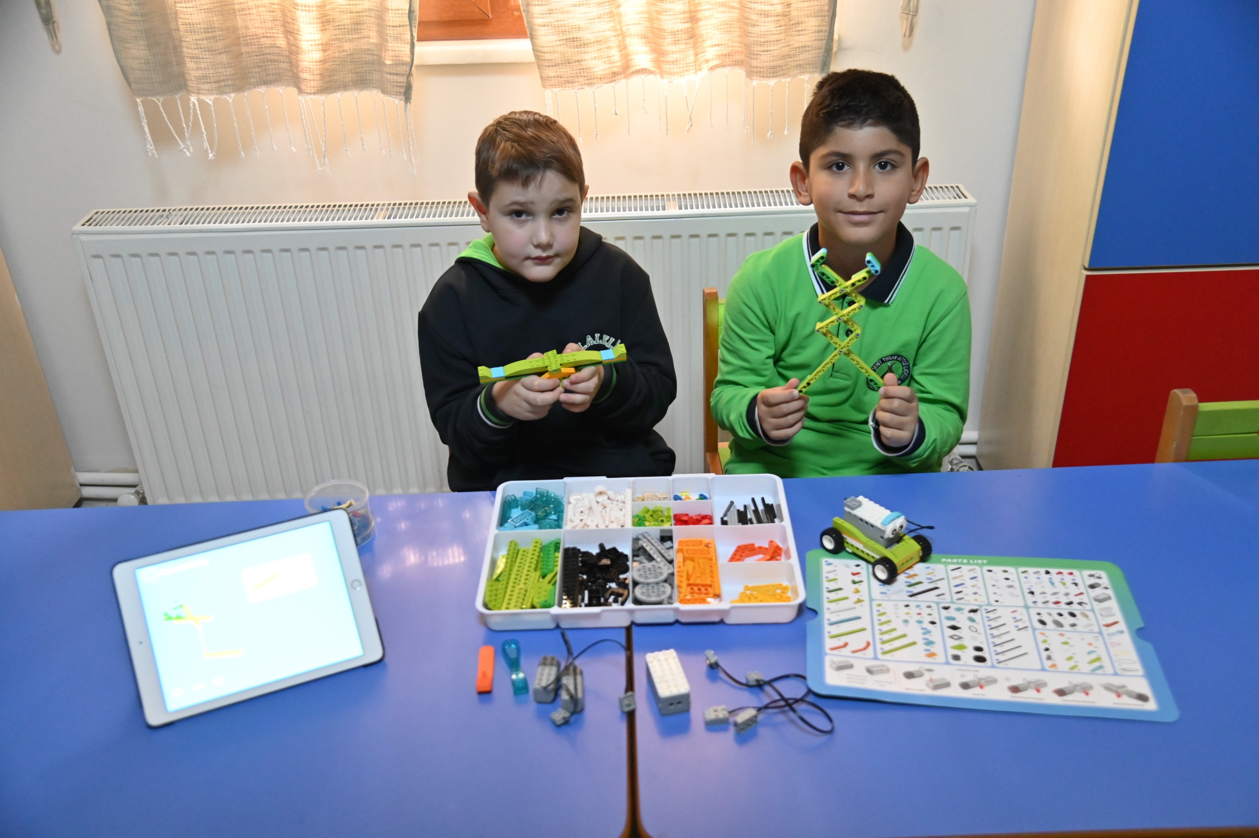 Manisa’da çocuklar robotik kodlama ile geleceğe hazırlanıyor