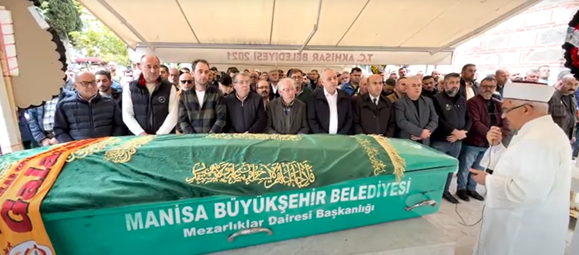 Manisa'da acı gün: İsmail Göksel ve Erol Şen toprağa verildi