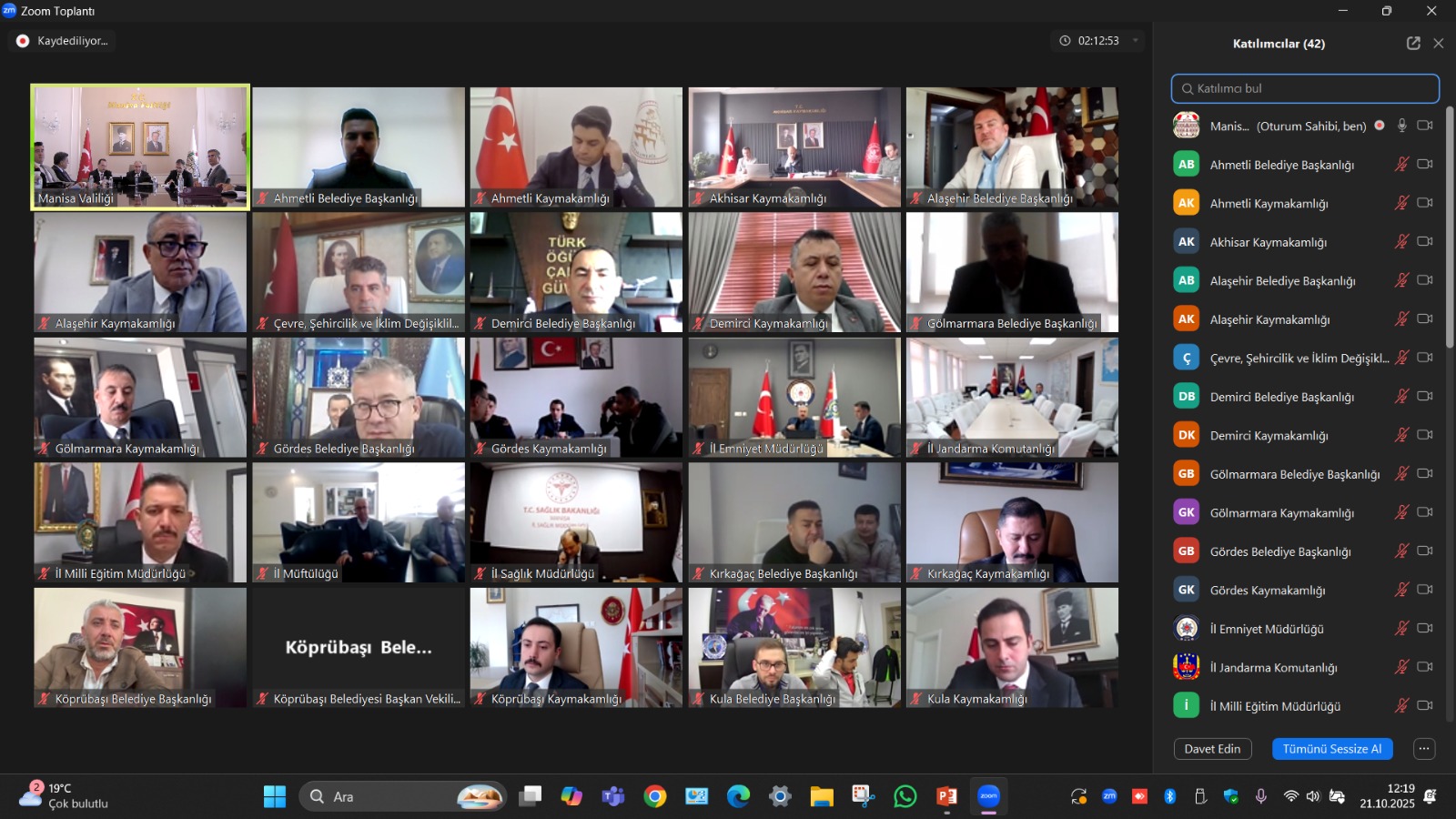 Manisa’da sahipsiz hayvanlar için yol haritası çizildi