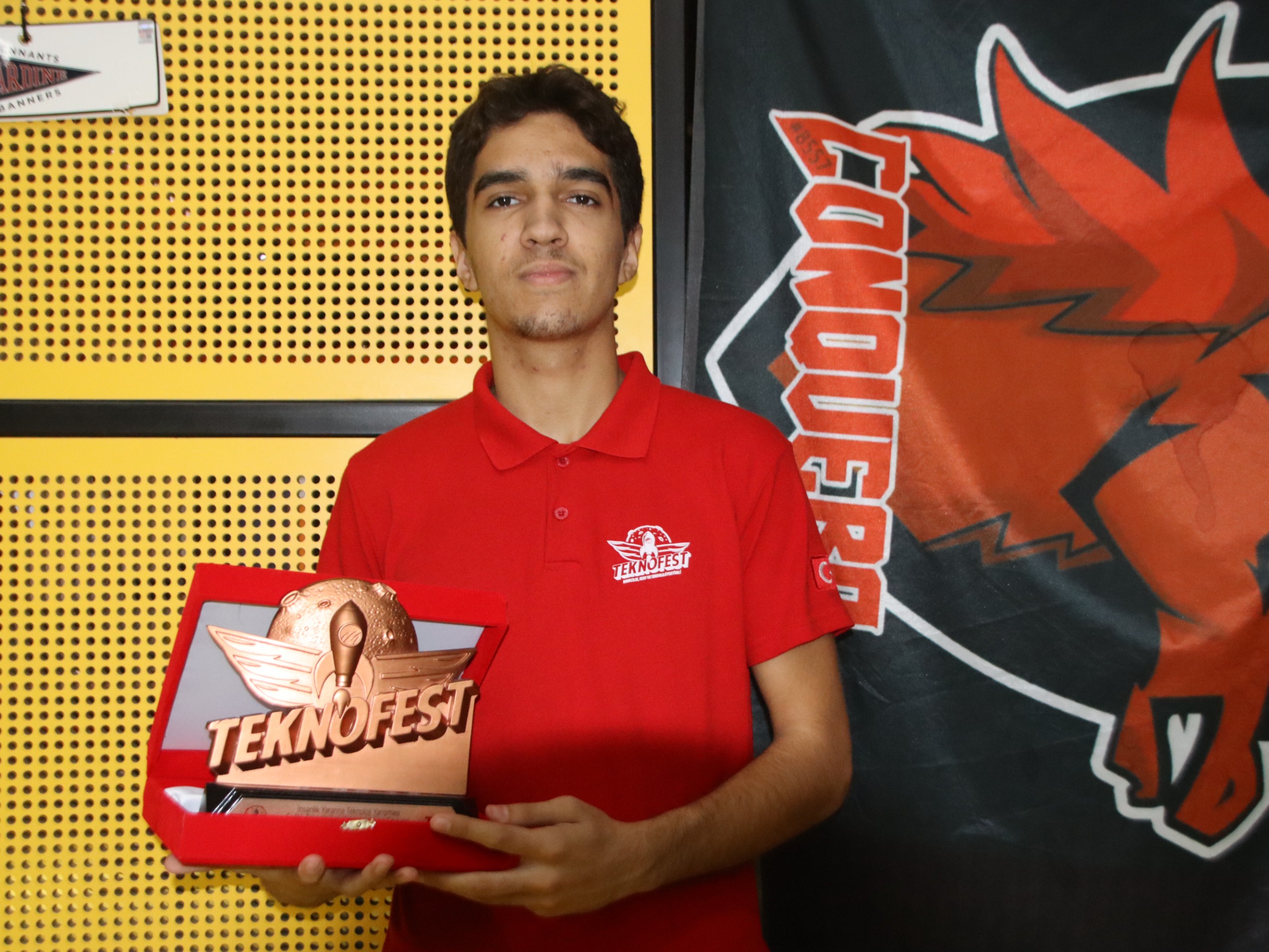 Manisalı gençler sağlık alanında tarih yazdı: Öyle bir proje yaptılar ki…