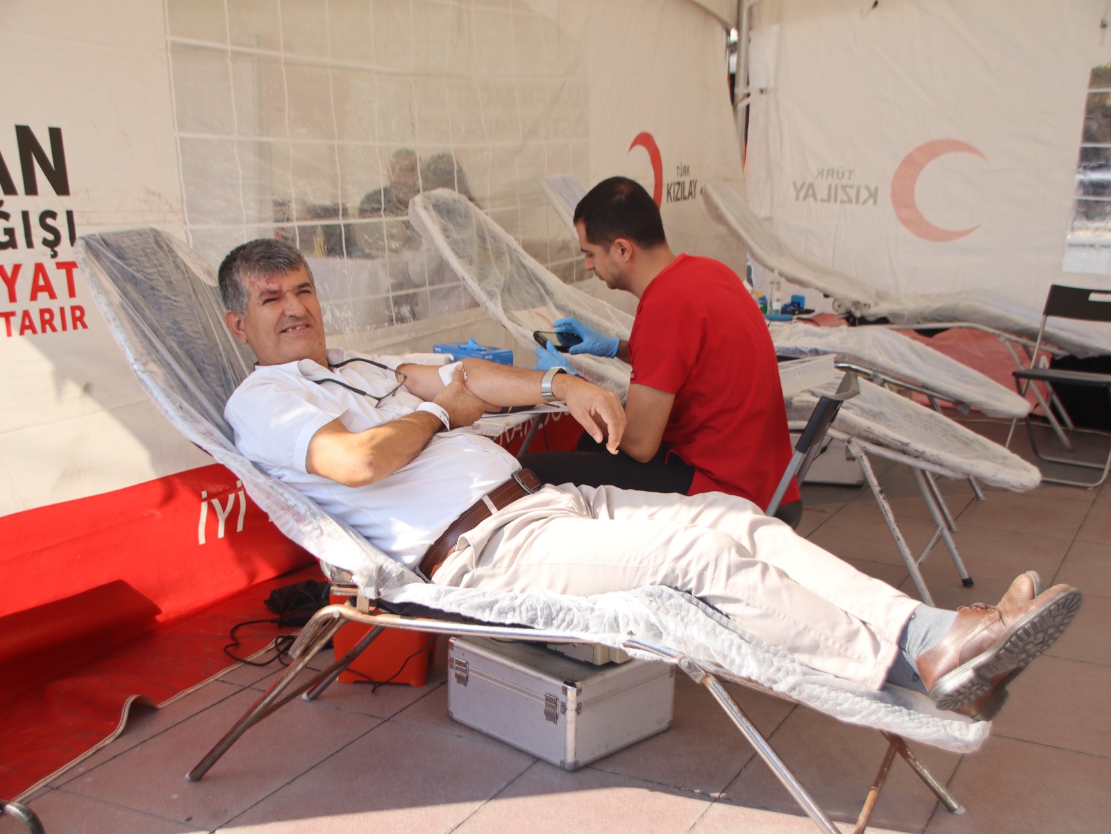 Manisa’da Kızılay’dan kan bağışı kampanyası: İlk 2 bin bağışçıya hediye verildi!