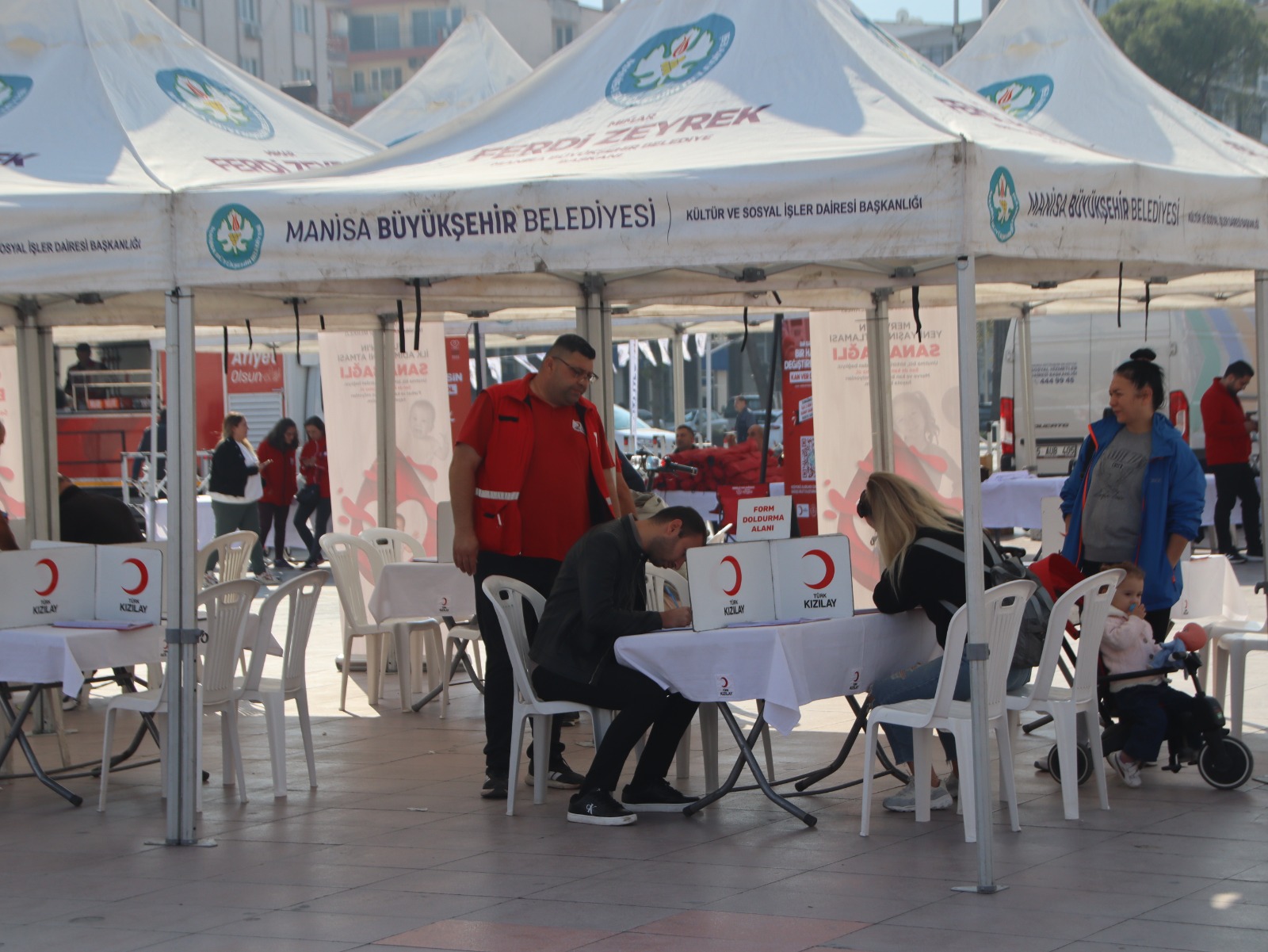 Manisa’da Kızılay’dan kan bağışı kampanyası: İlk 2 bin bağışçıya hediye verildi!