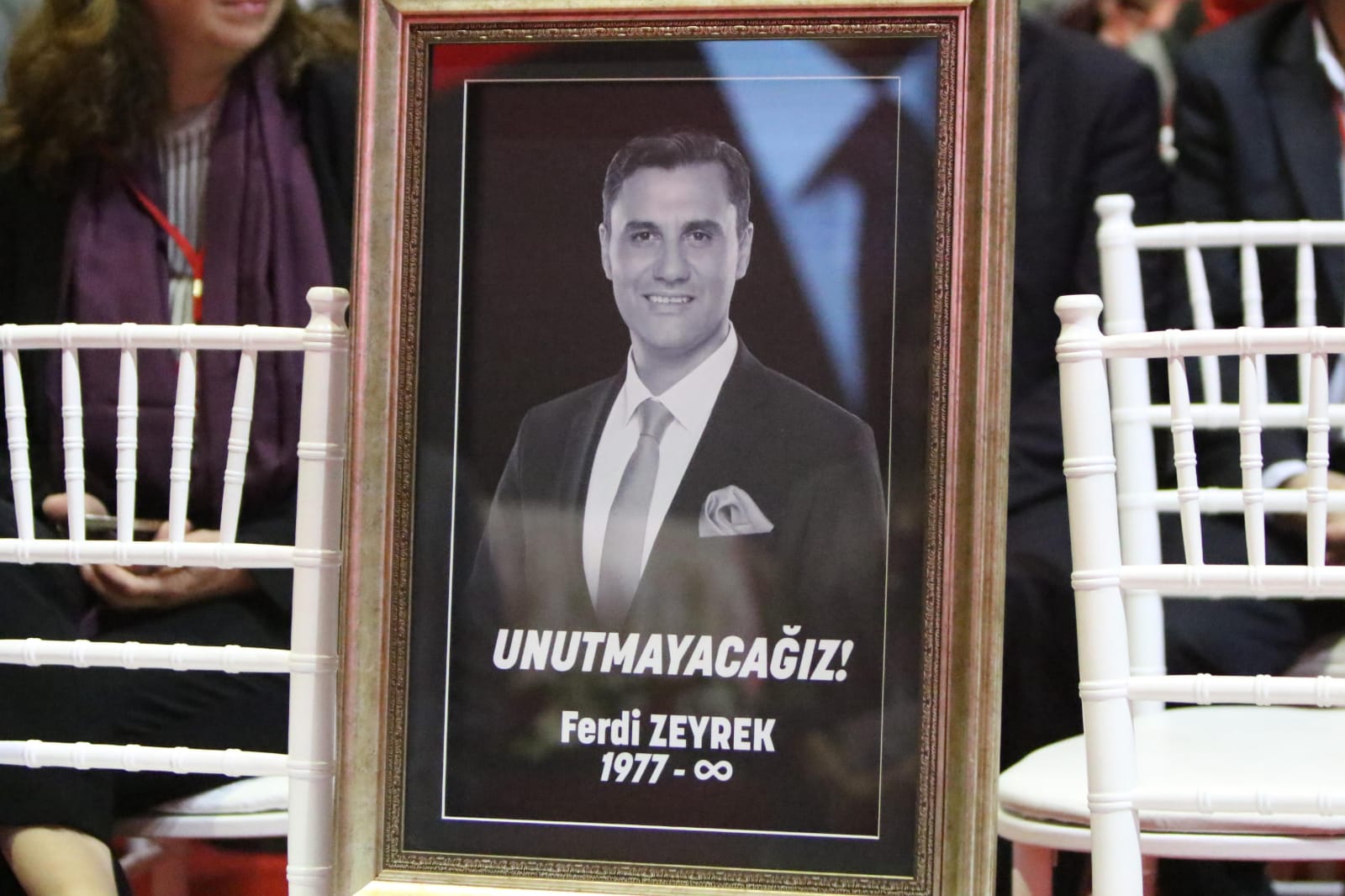 CHP Manisa’da büyük kongre: İlksen Özalper yeniden Başkan