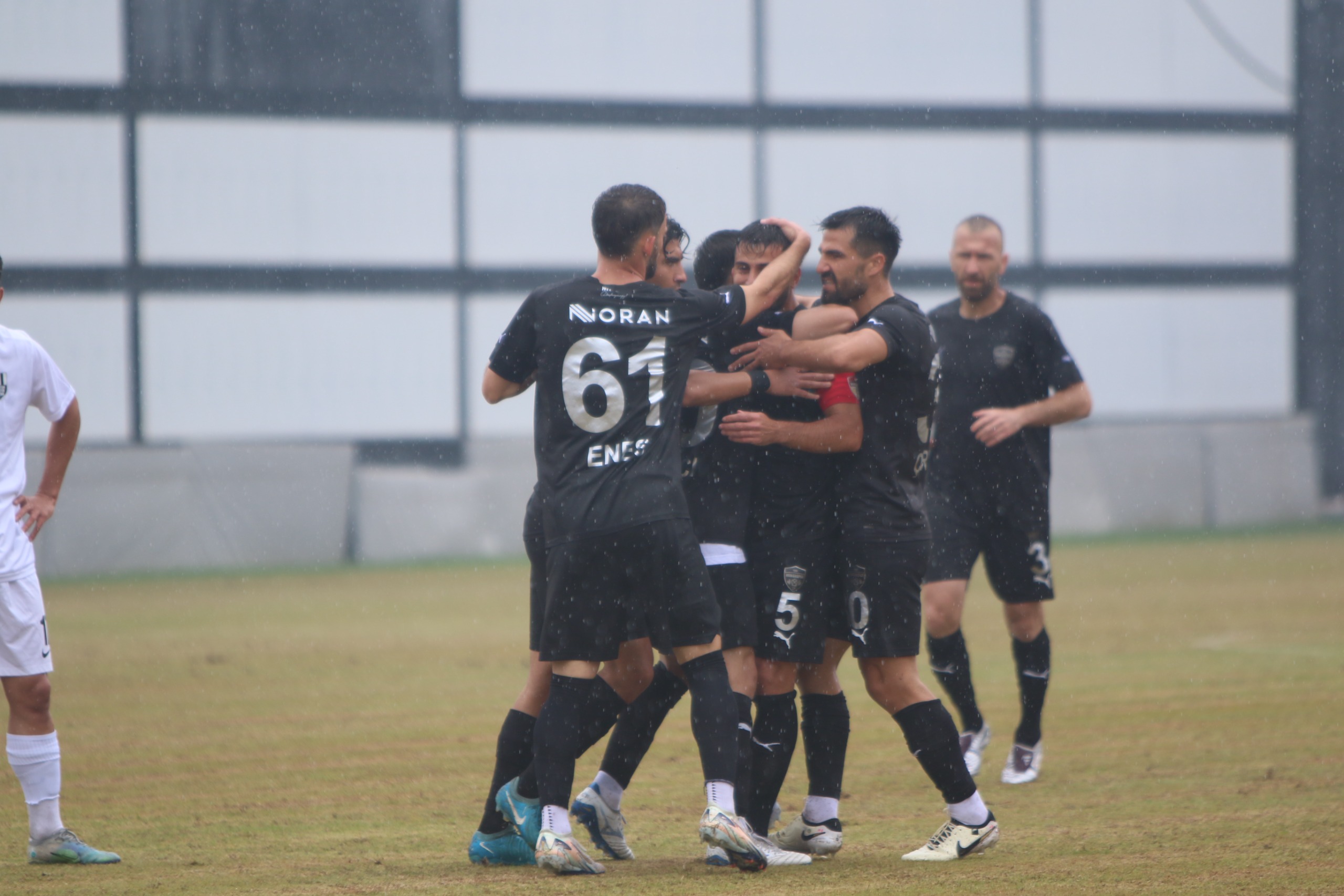 Manisaspor'dan büyük zafer: Aydınspor'a 4-0 fark attı!